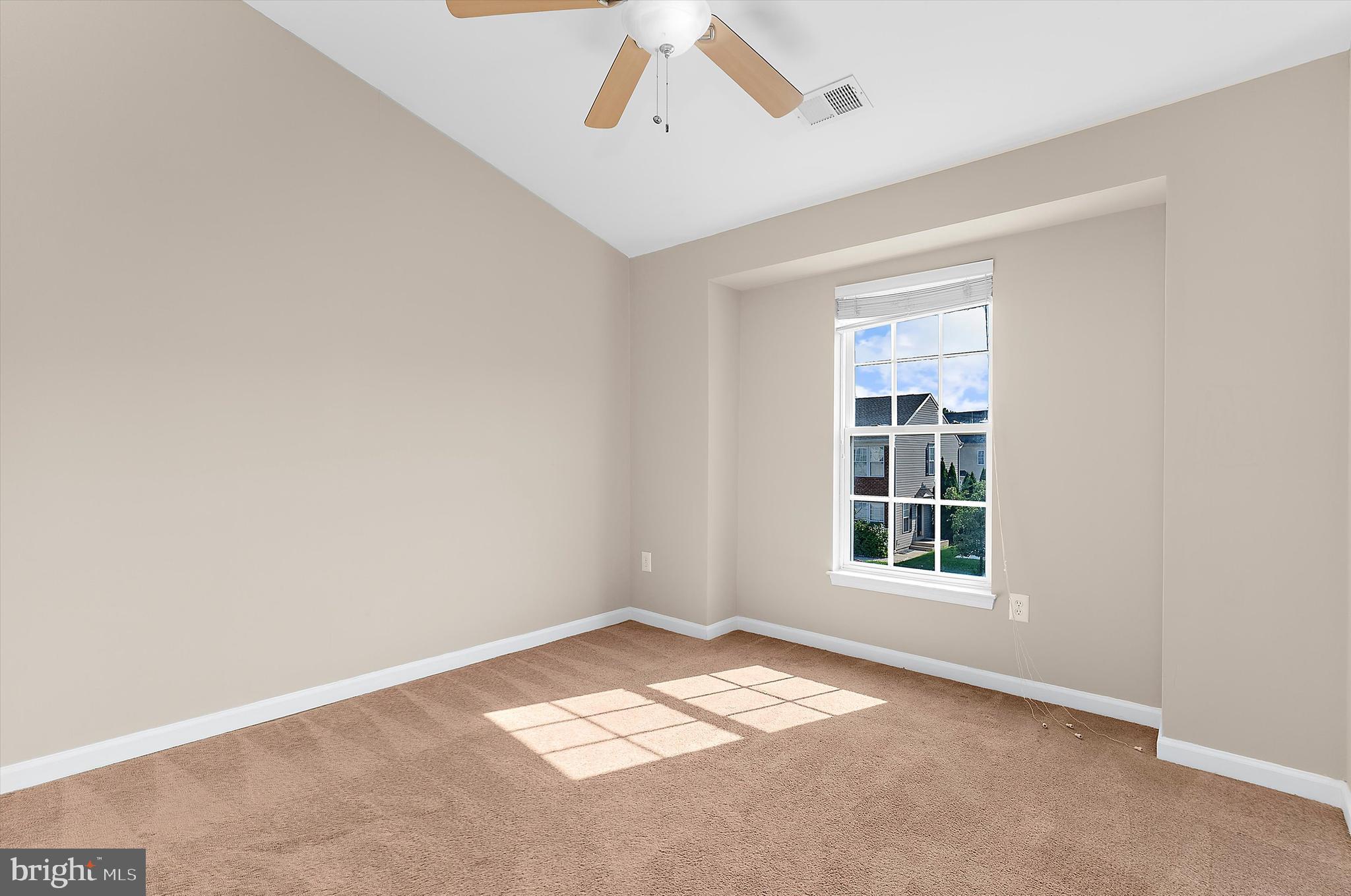 SEVEN OAKS - Residential