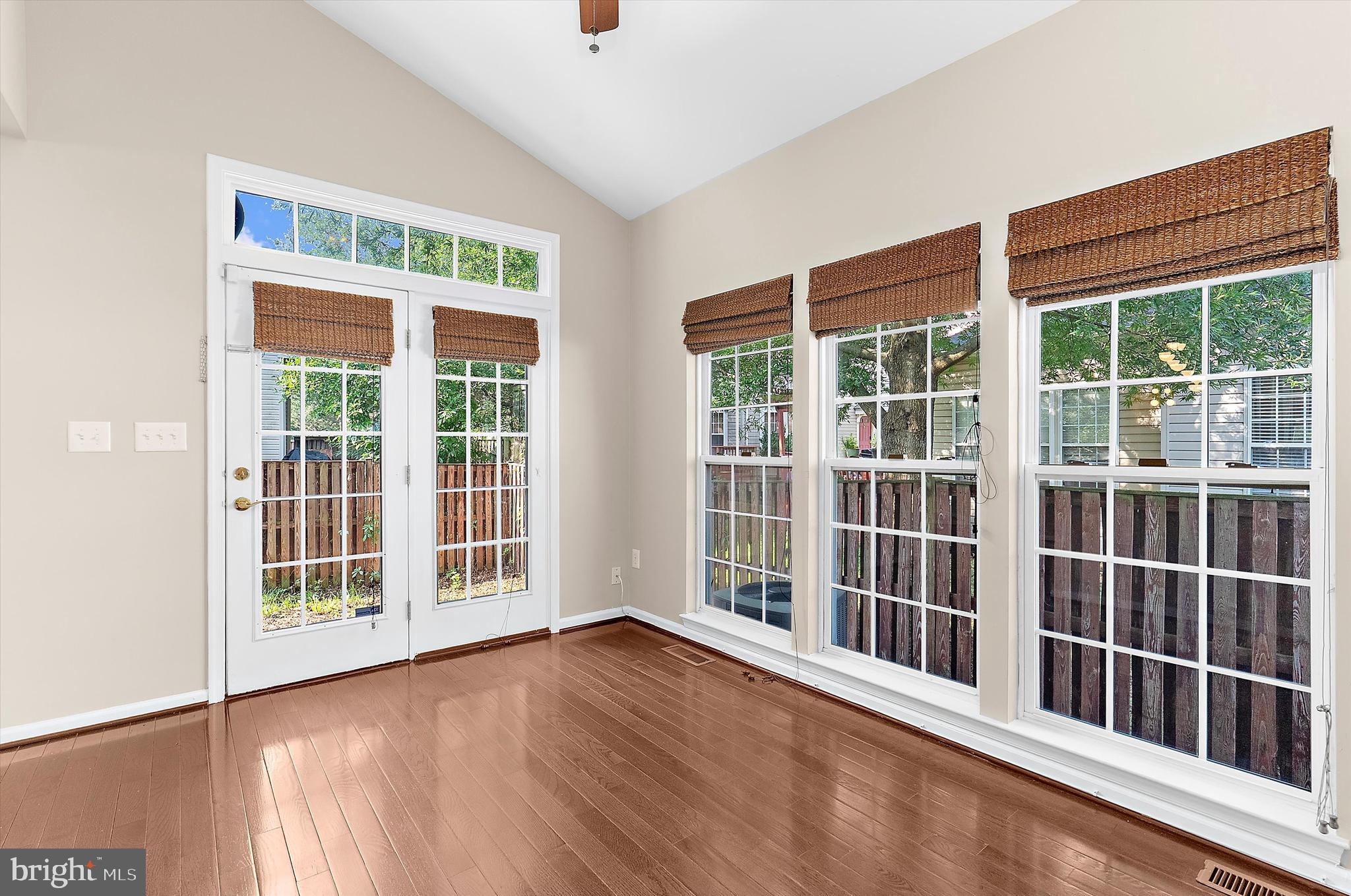 SEVEN OAKS - Residential