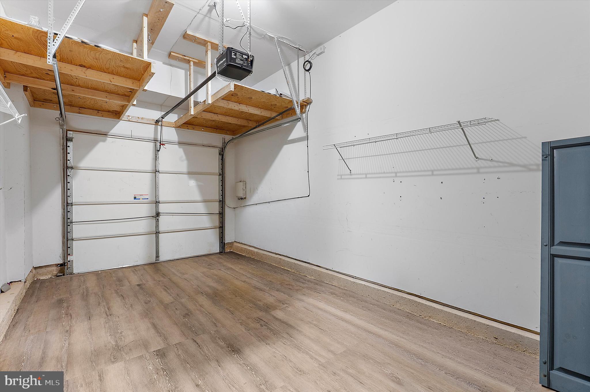 SEVEN OAKS - Residential