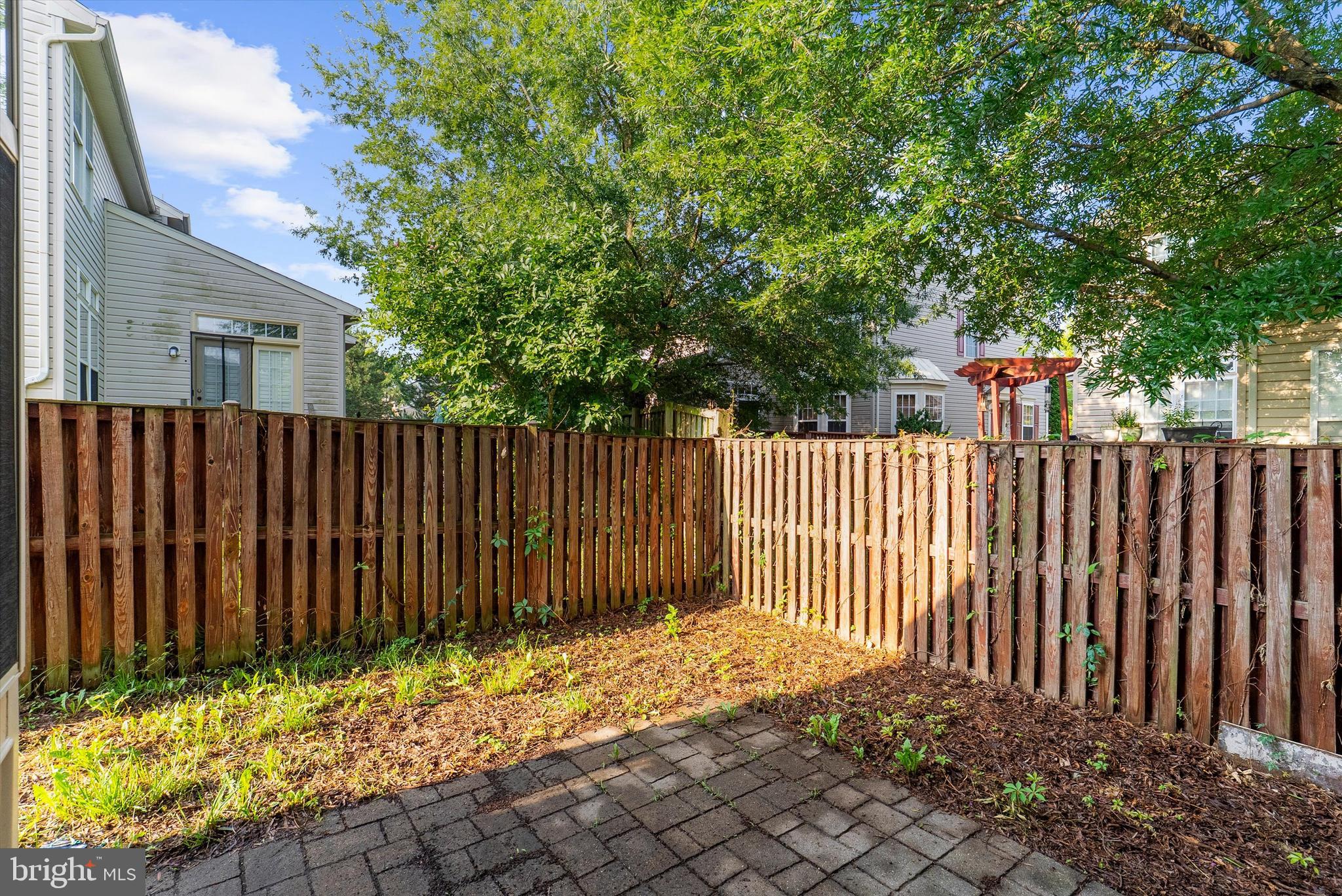 SEVEN OAKS - Residential
