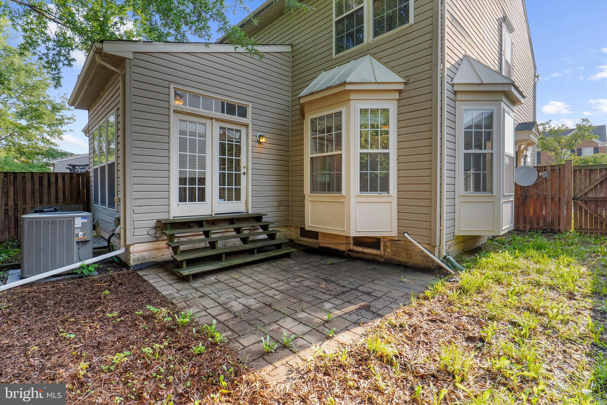 SEVEN OAKS - Residential