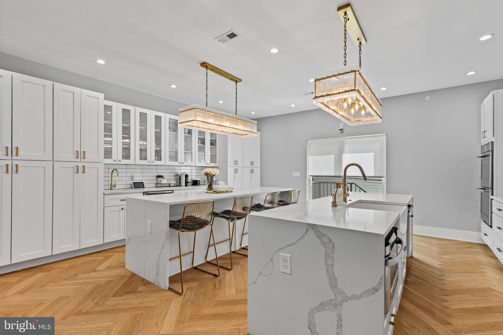 FAIRMOUNT - Residential
