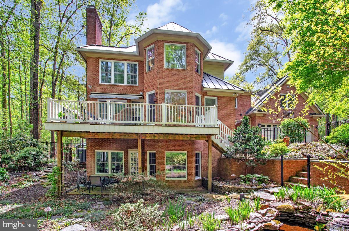 EAGLES PASSAGES - Residential Lease