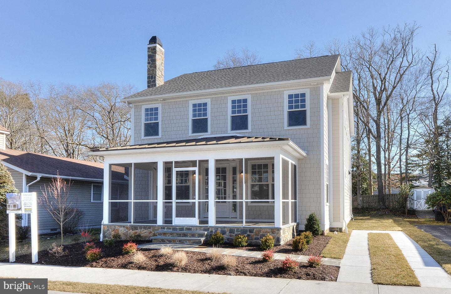 COUNTRY CLUB ESTATES - Residential