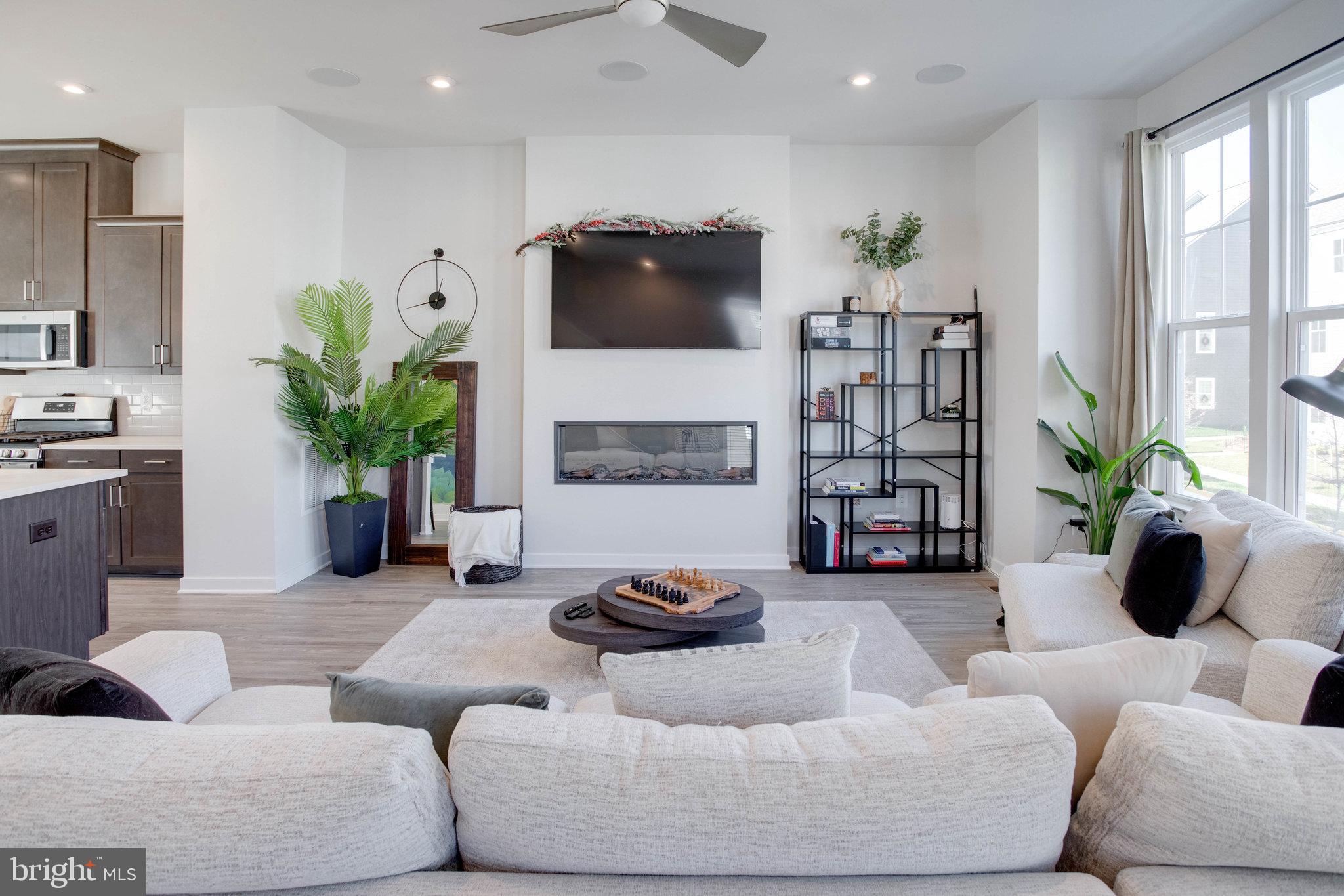 POTOMAC SHORES - Residential Lease