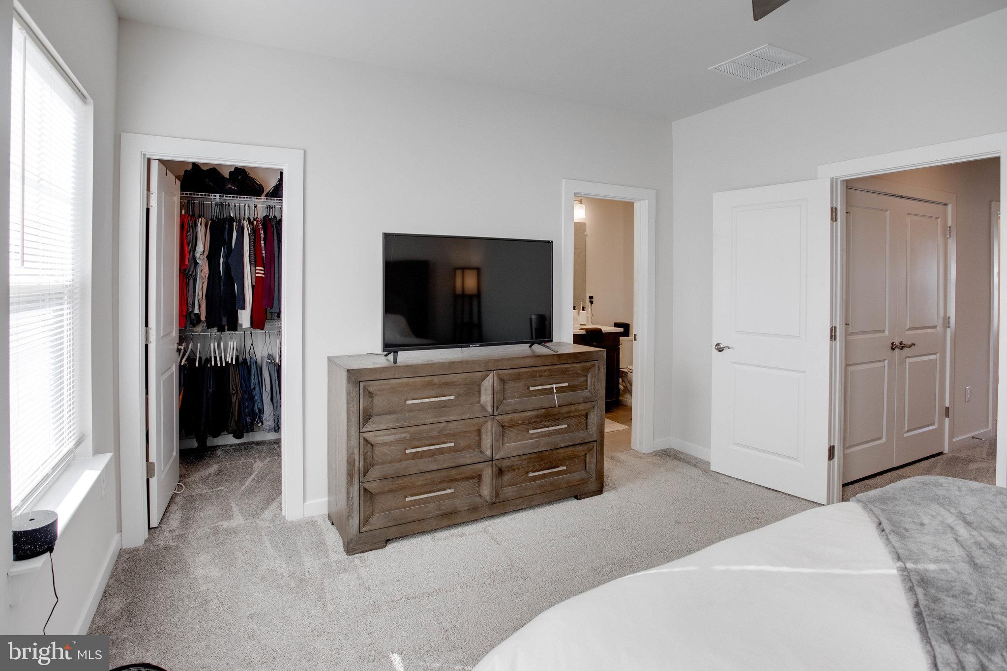 POTOMAC SHORES - Residential Lease