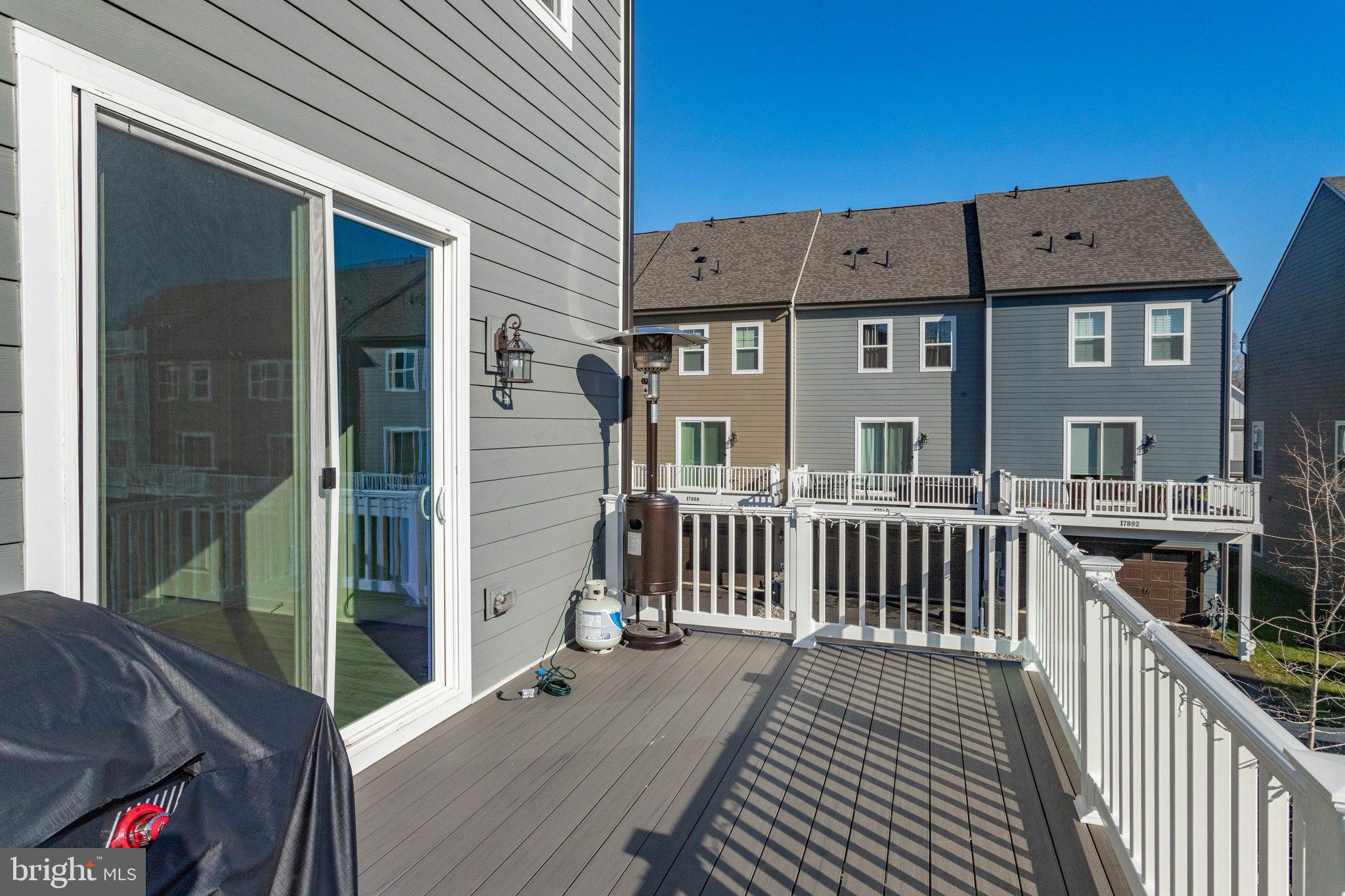 POTOMAC SHORES - Residential Lease
