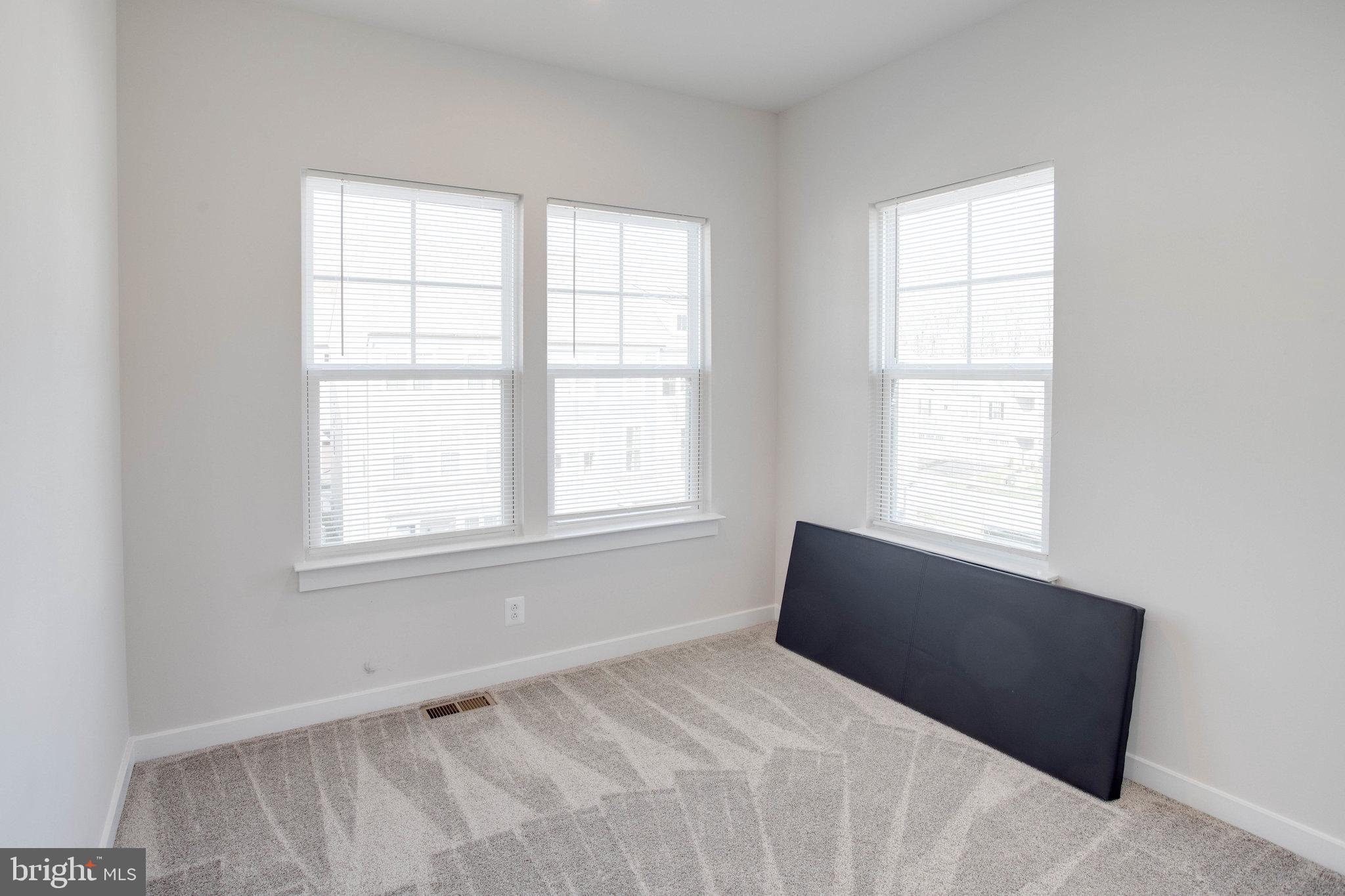 POTOMAC SHORES - Residential Lease