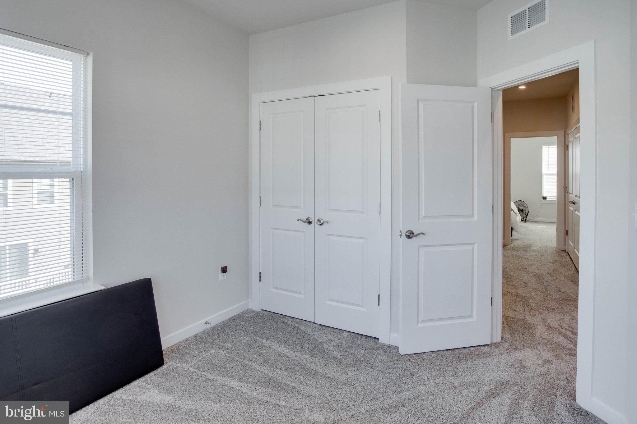 POTOMAC SHORES - Residential Lease