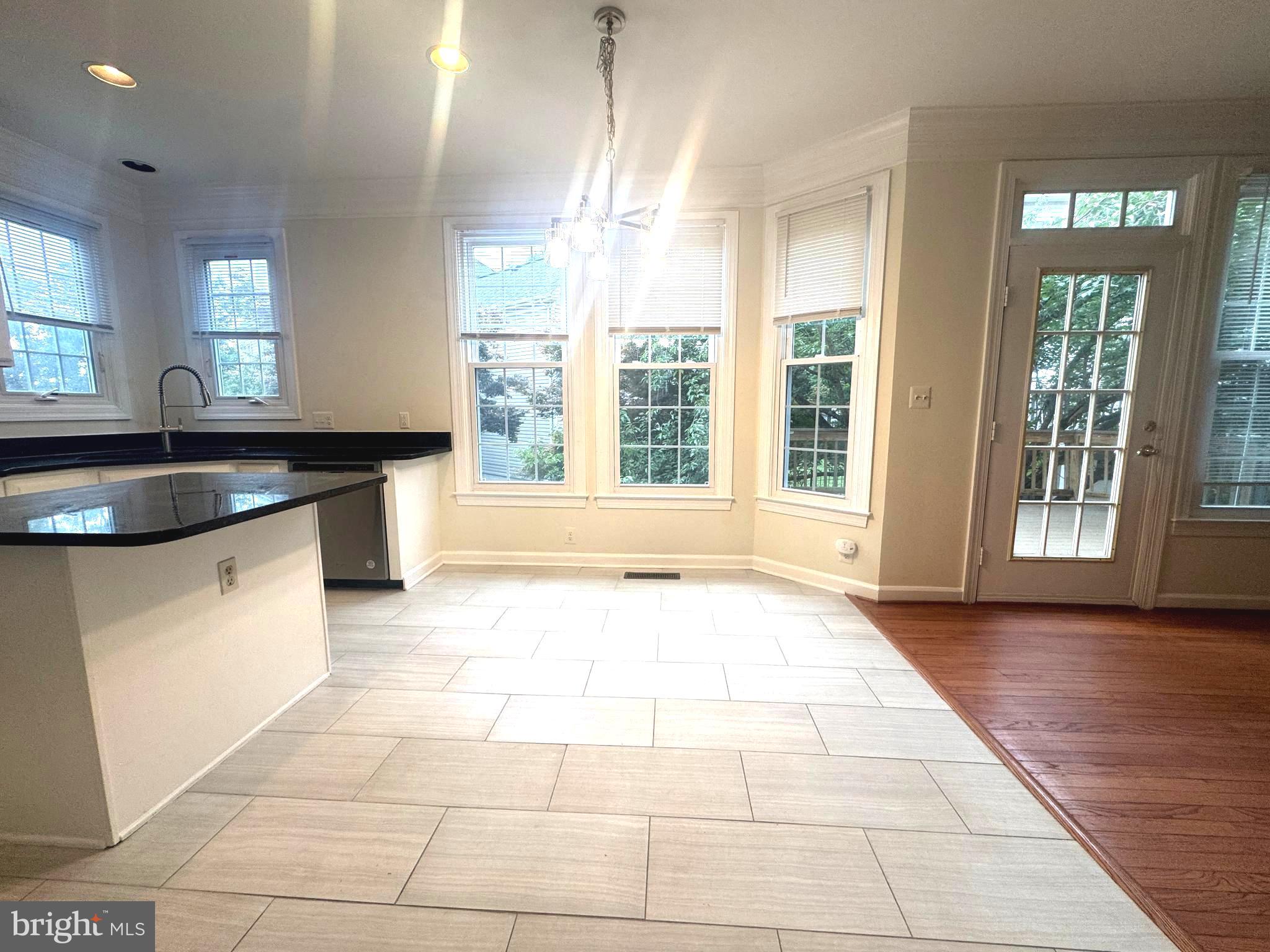 MISSION HILLS - Residential