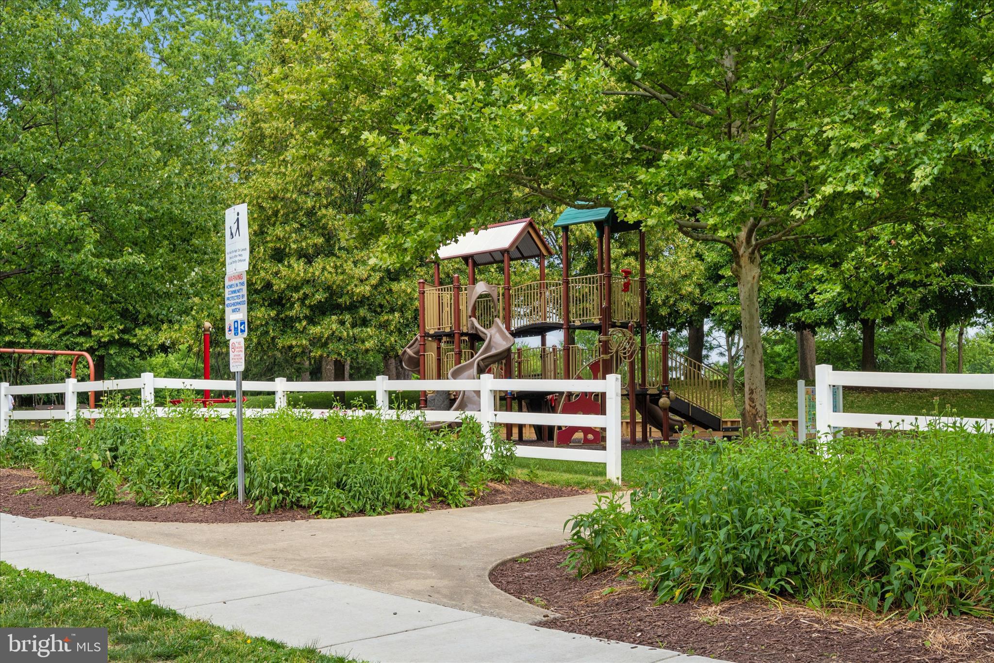 KING FARM WATKINS POND - Residential