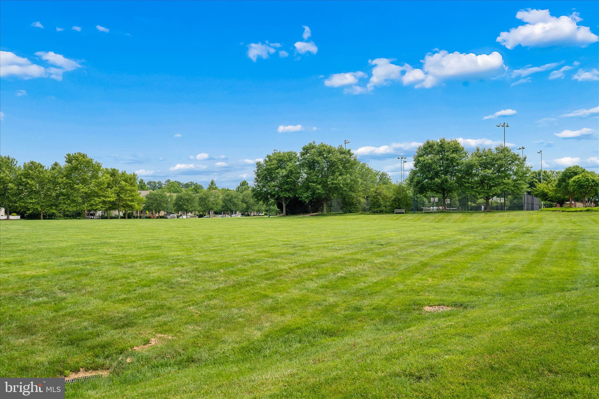 KING FARM WATKINS POND - Residential