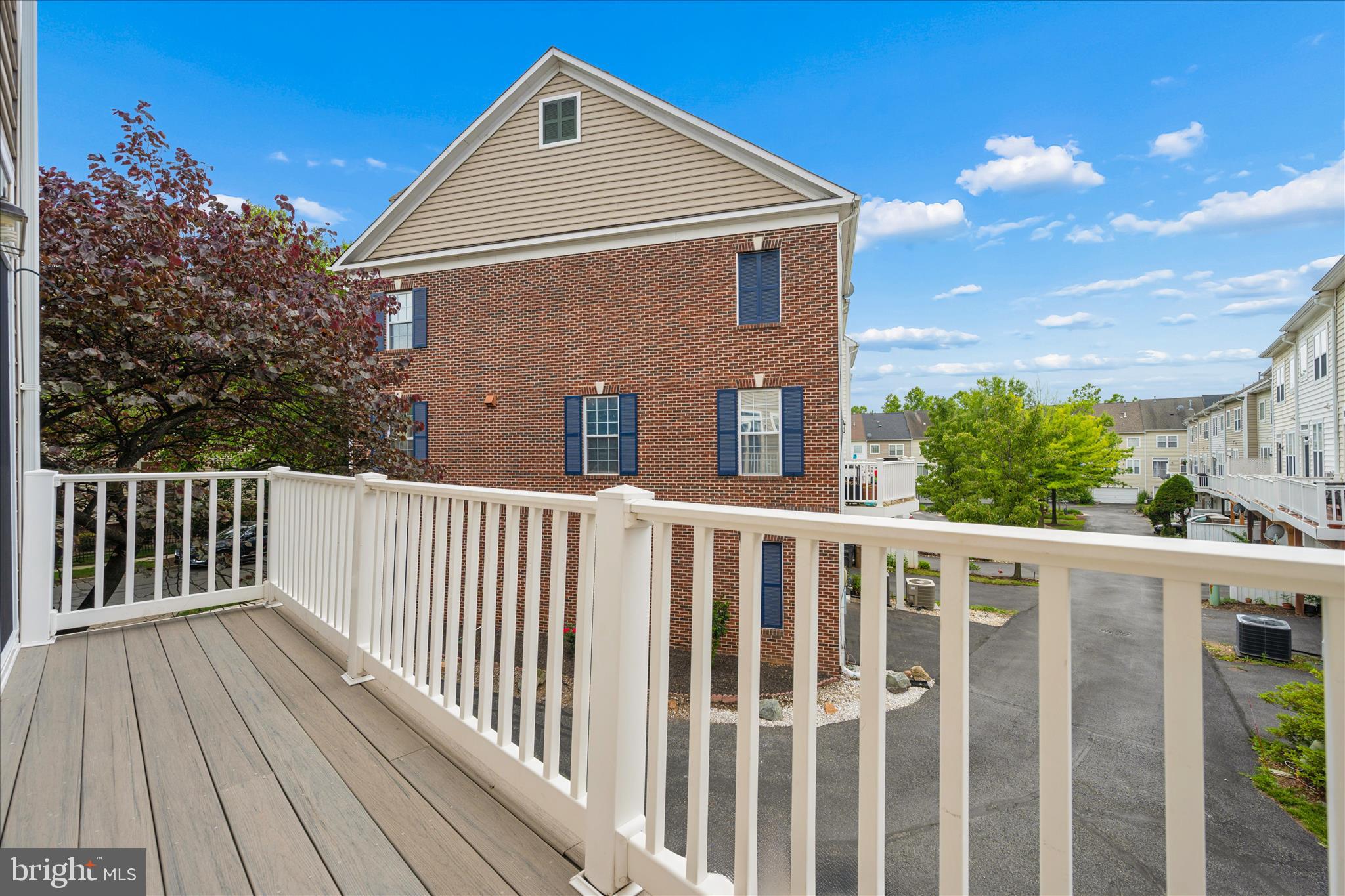 KING FARM WATKINS POND - Residential