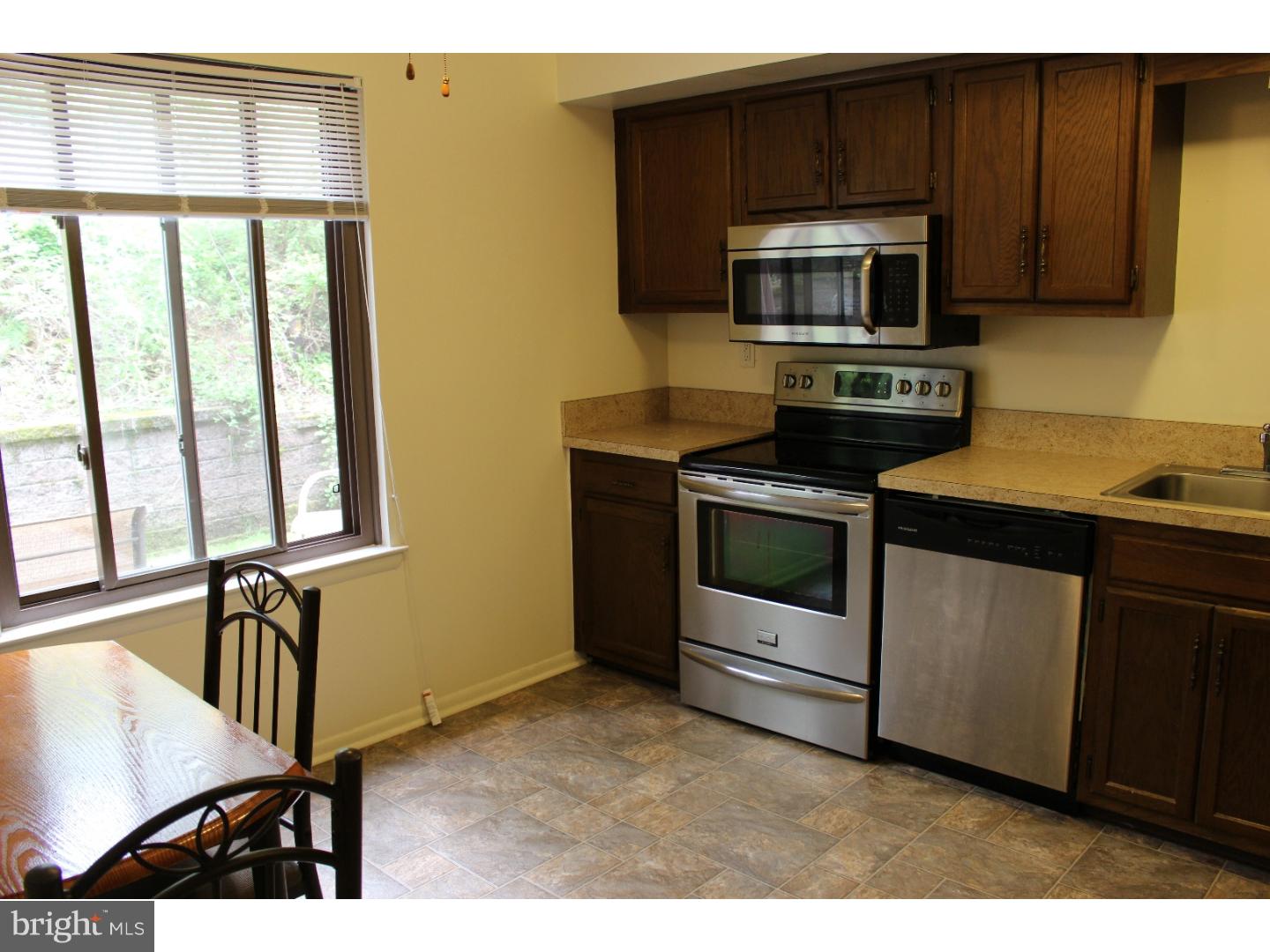 LAUREL SPRINGS - Residential