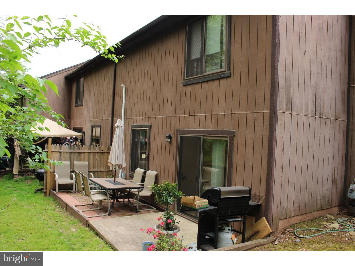 LAUREL SPRINGS - Residential