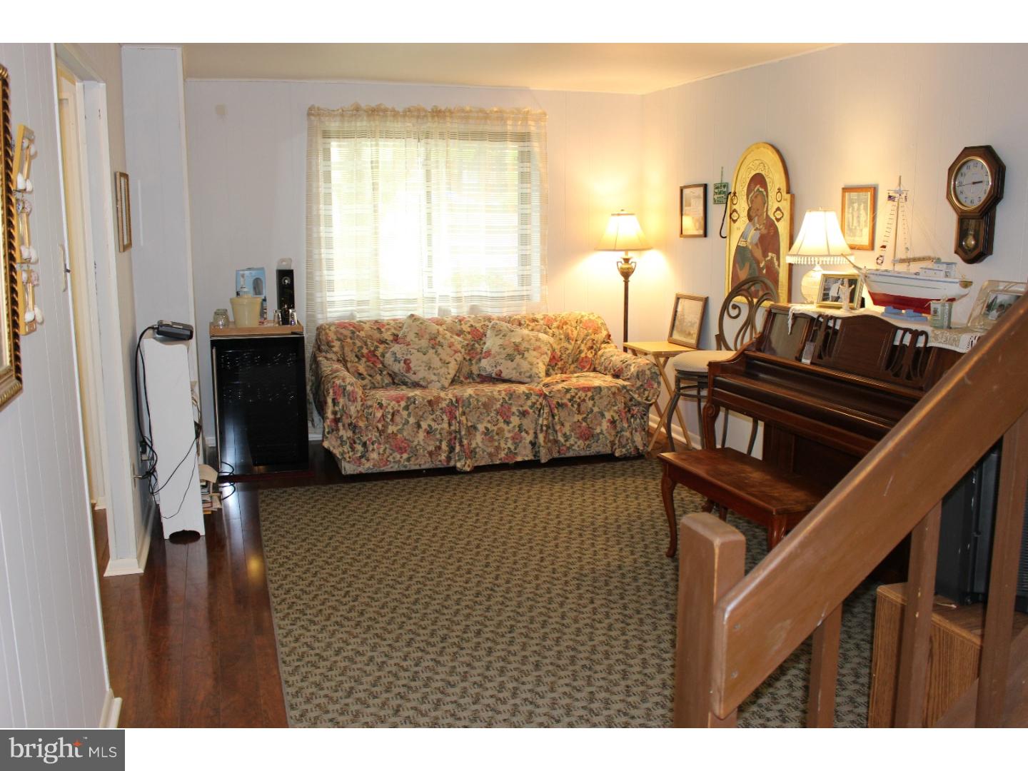 LAUREL SPRINGS - Residential