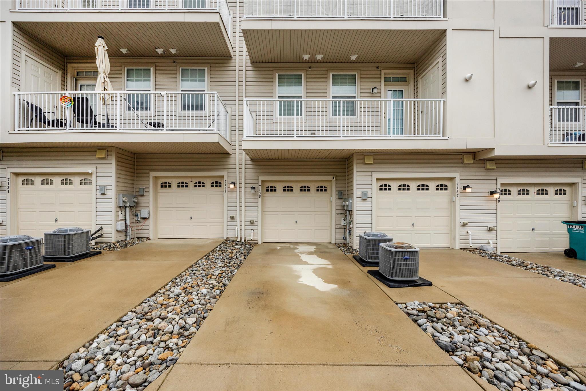 WESTVIEW SOUTH - Residential