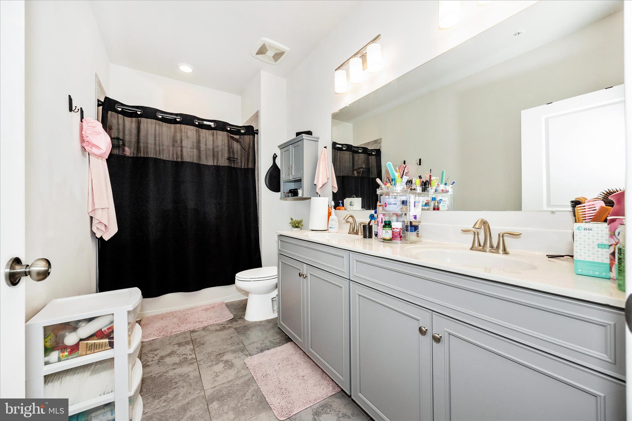 WESTVIEW SOUTH - Residential