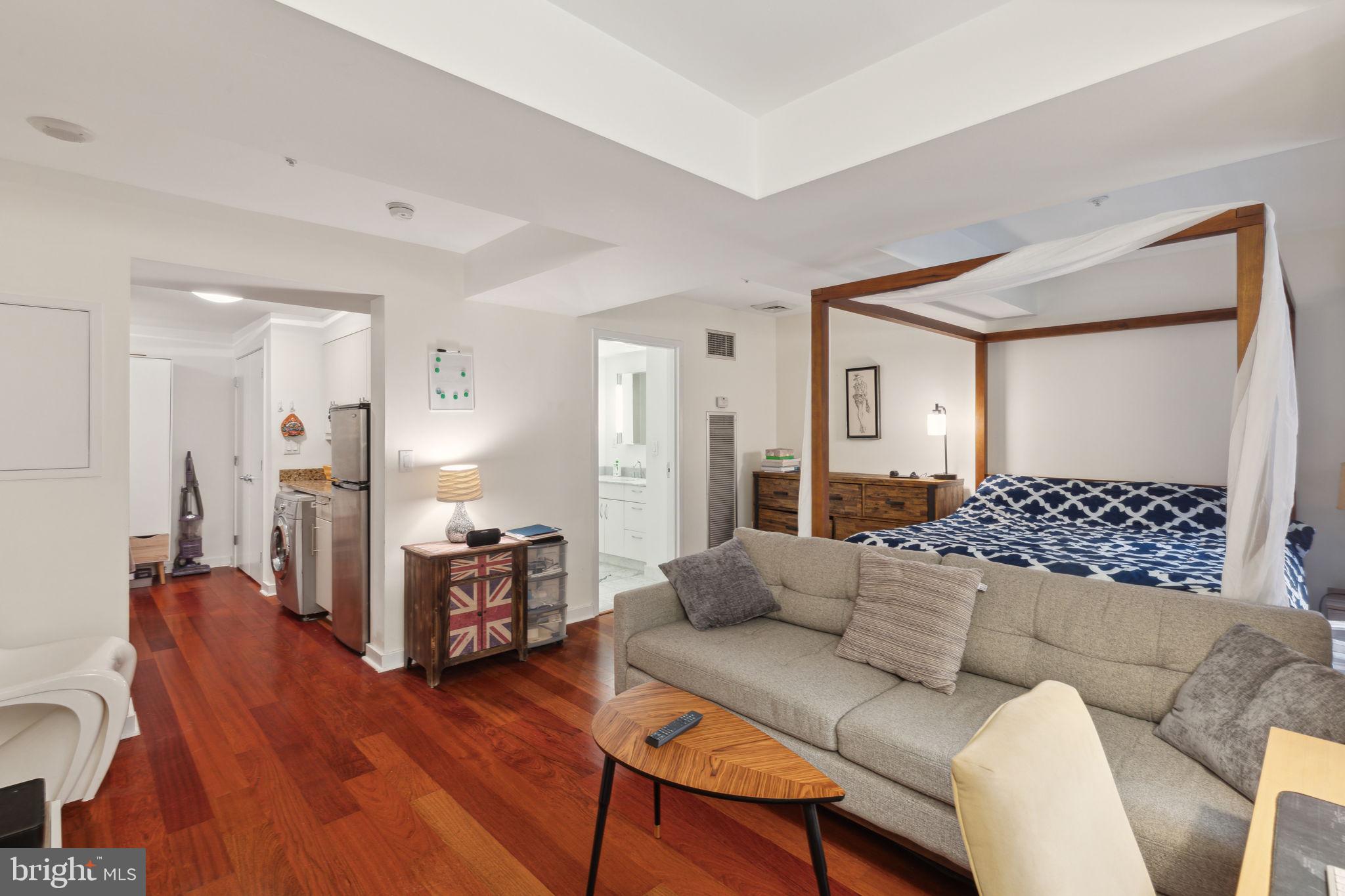 RITTENHOUSE SQUARE - Residential Lease