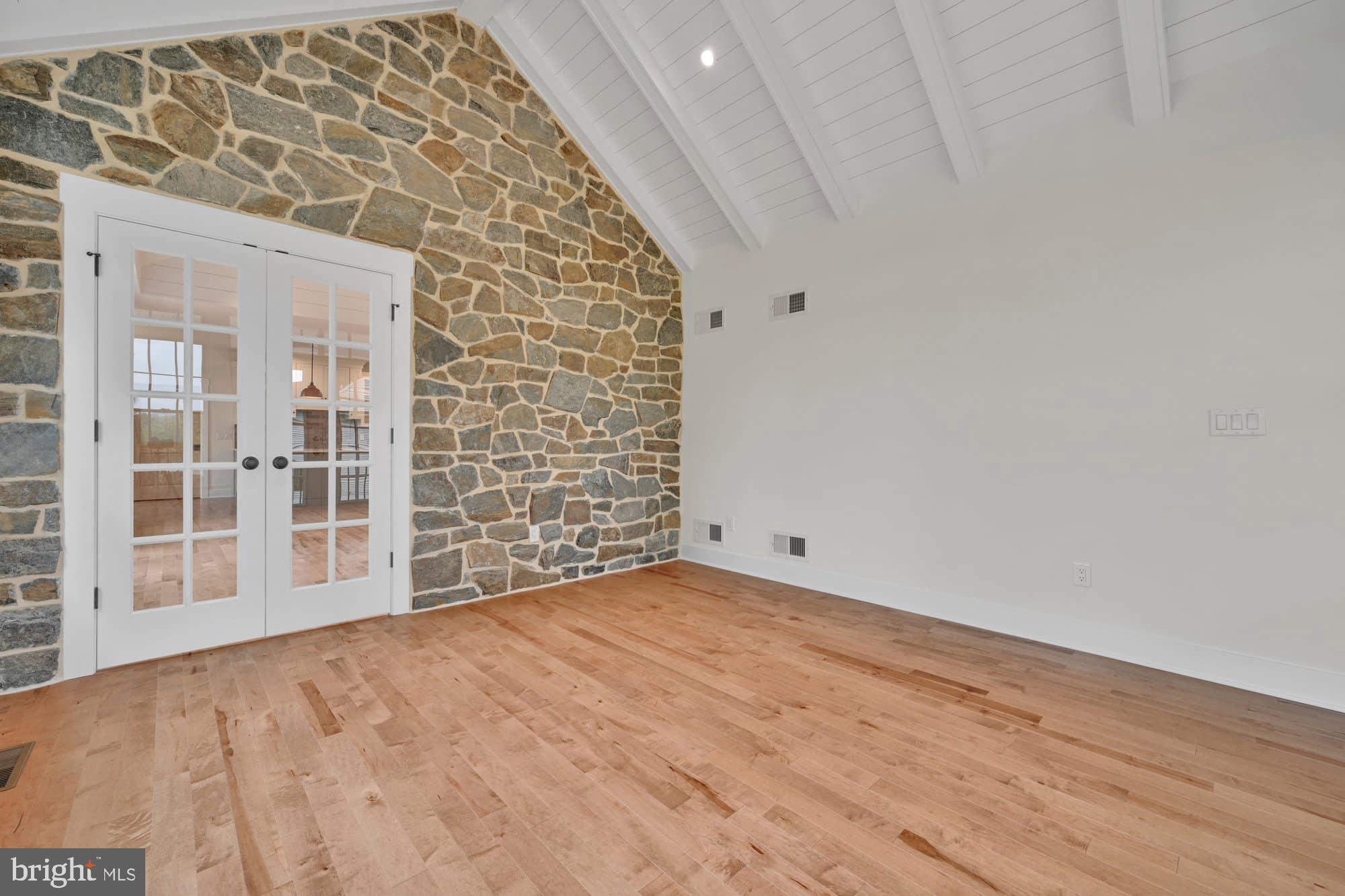 SPRING FORGE - Residential