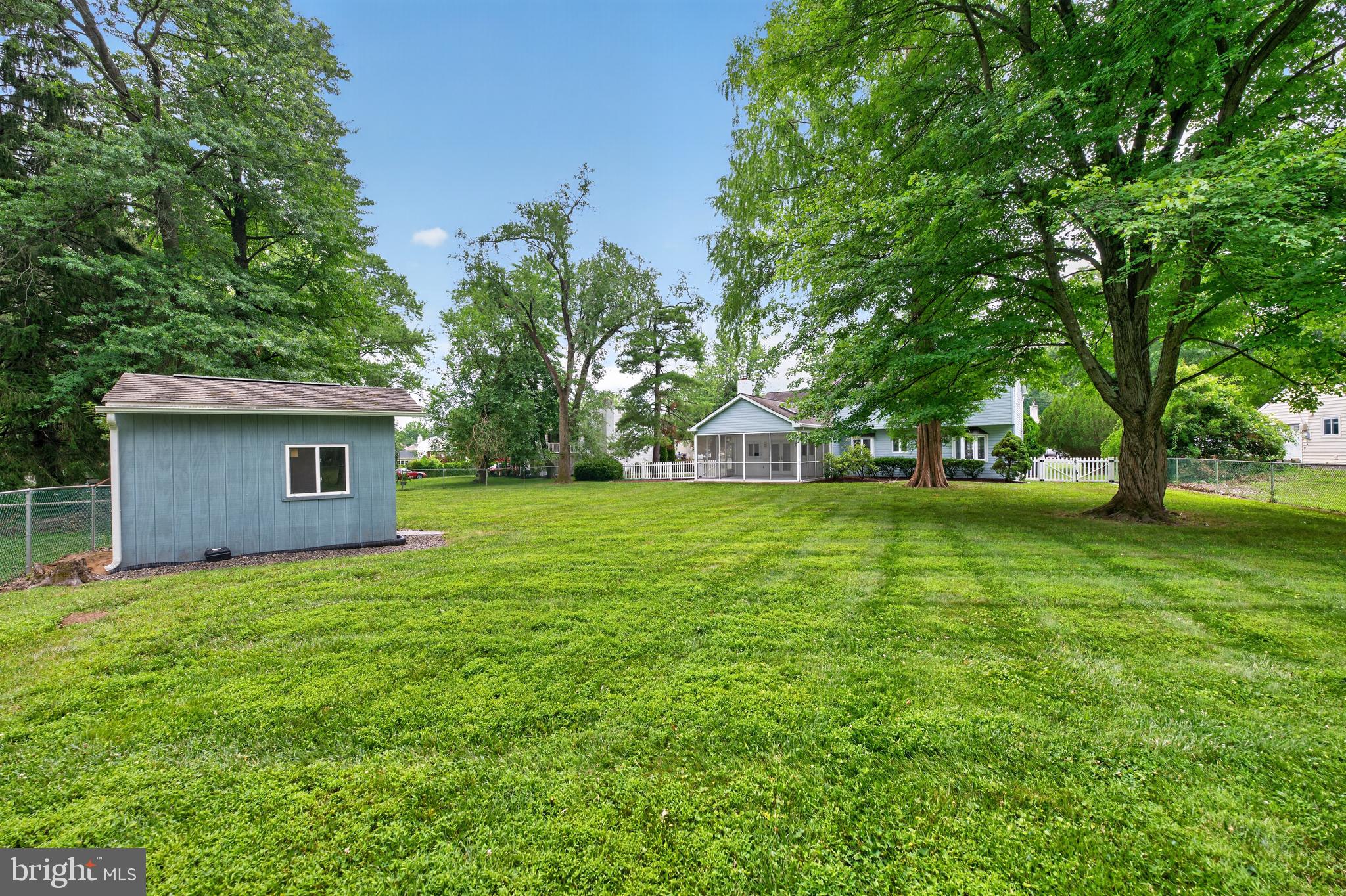 MEETINGHOUSE VIL - Residential