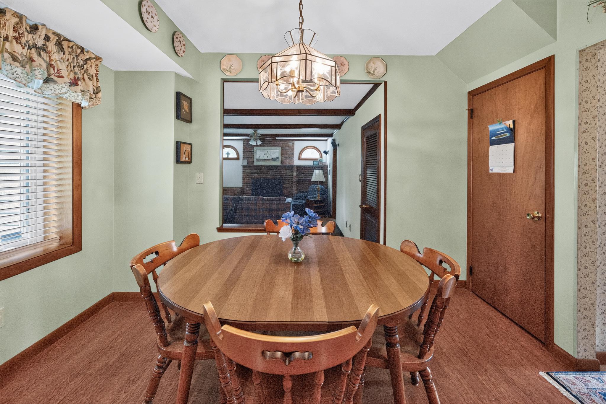MEETINGHOUSE VIL - Residential