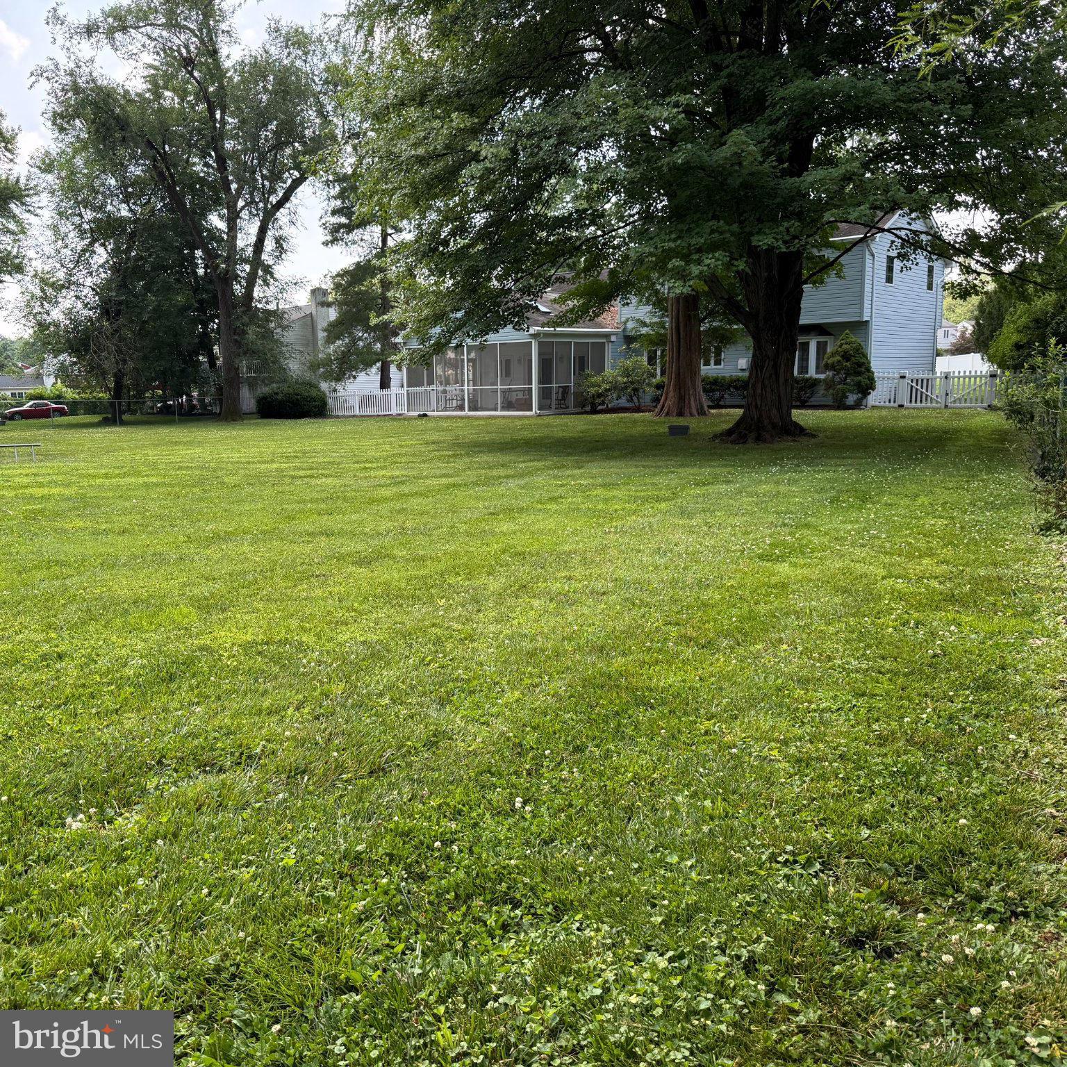 MEETINGHOUSE VIL - Residential