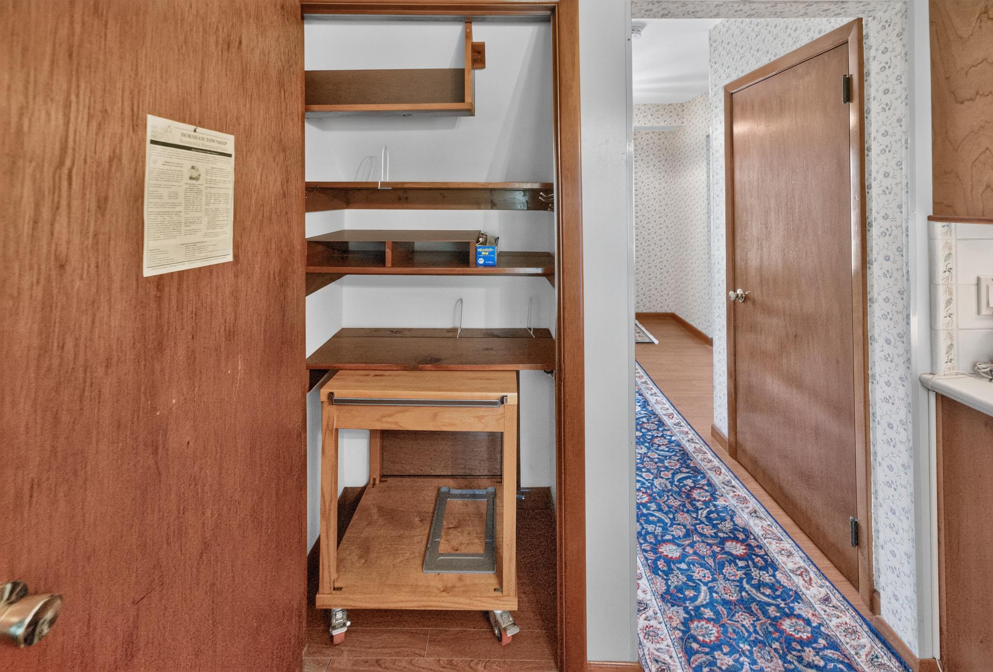 MEETINGHOUSE VIL - Residential