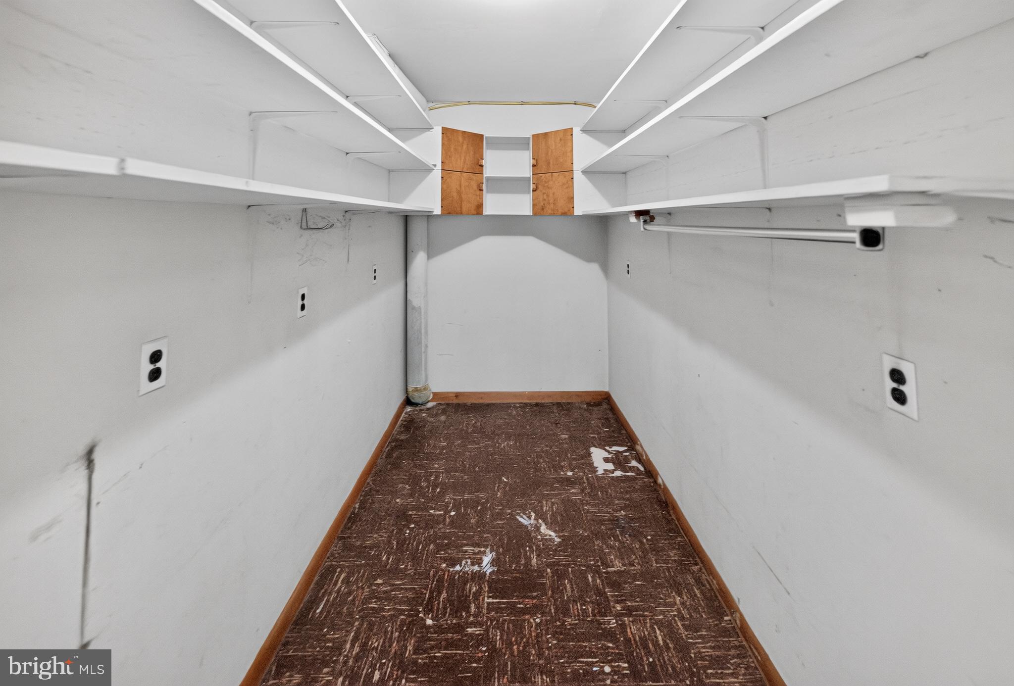 MEETINGHOUSE VIL - Residential