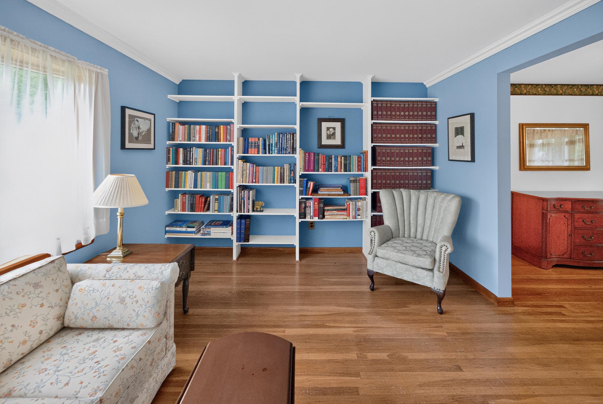 MEETINGHOUSE VIL - Residential