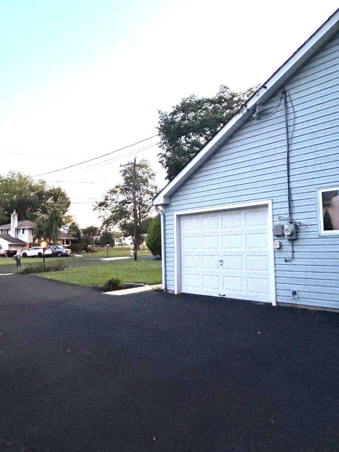 MEETINGHOUSE VIL - Residential