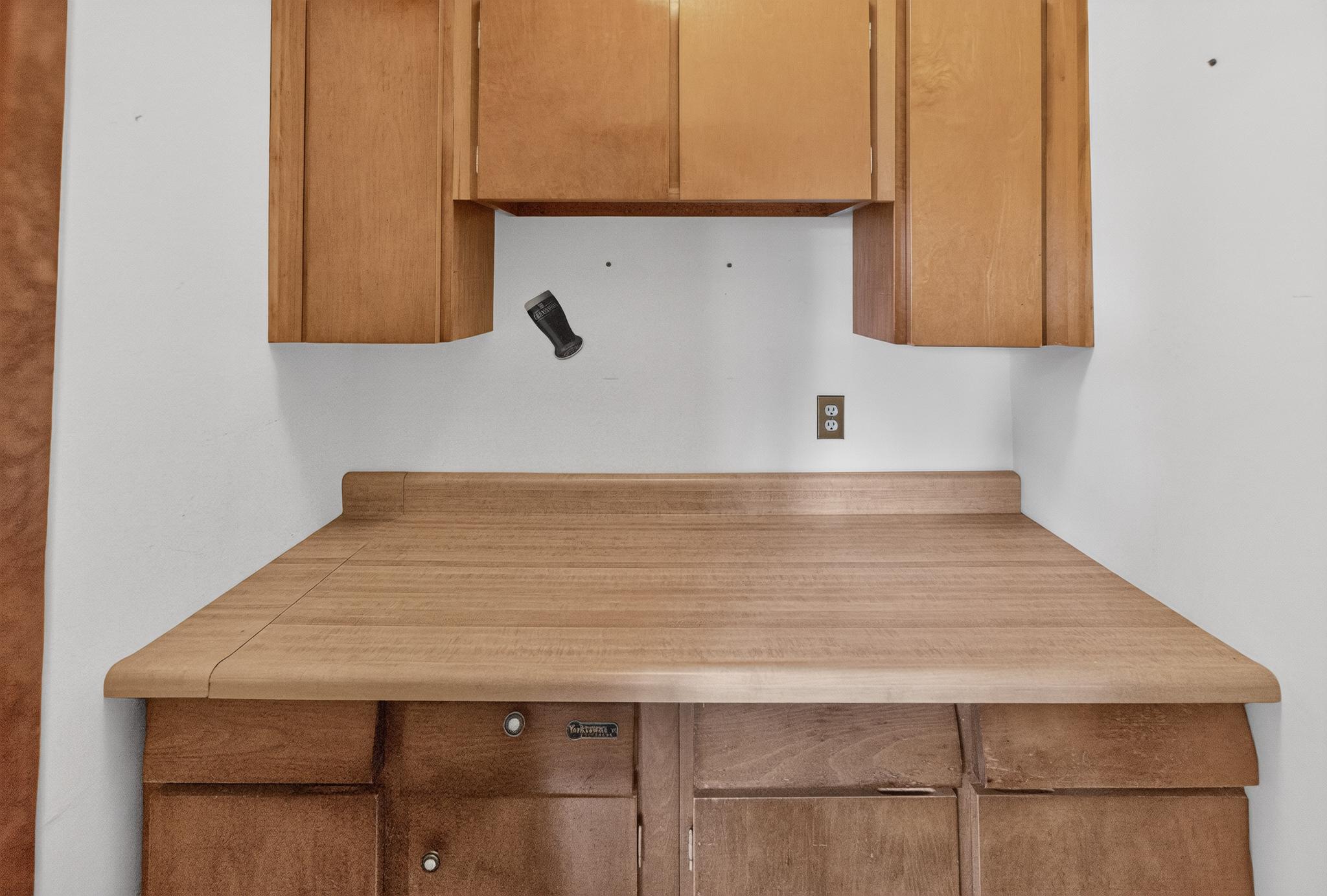 MEETINGHOUSE VIL - Residential