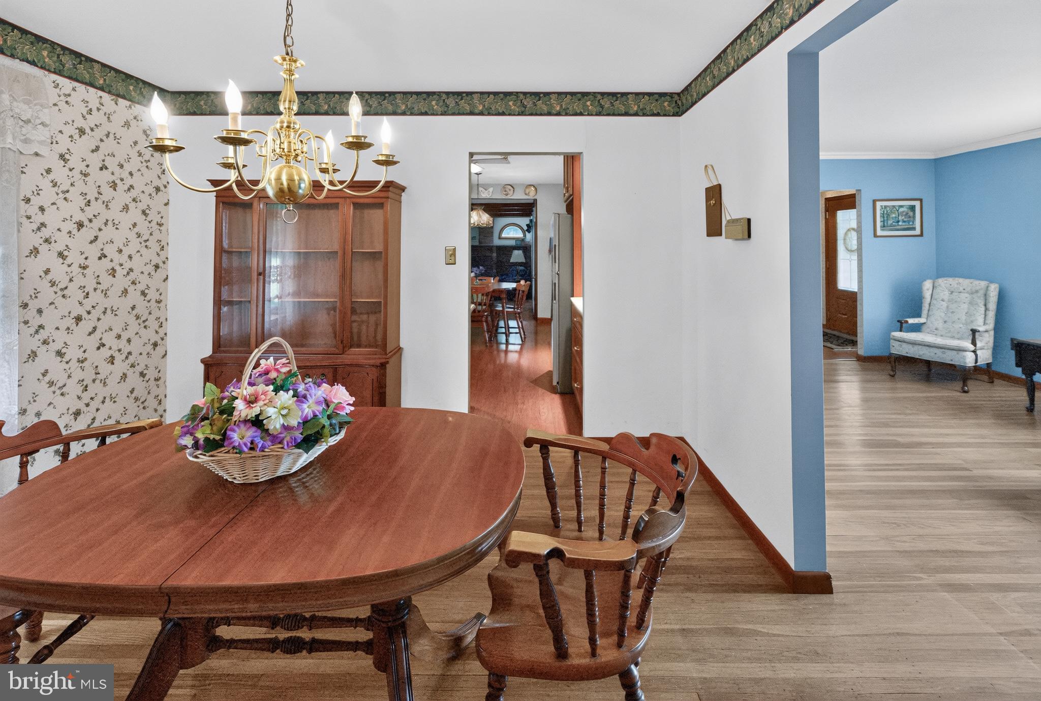 MEETINGHOUSE VIL - Residential