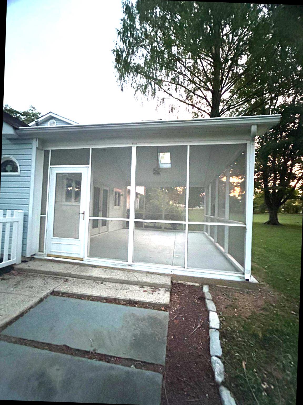 MEETINGHOUSE VIL - Residential