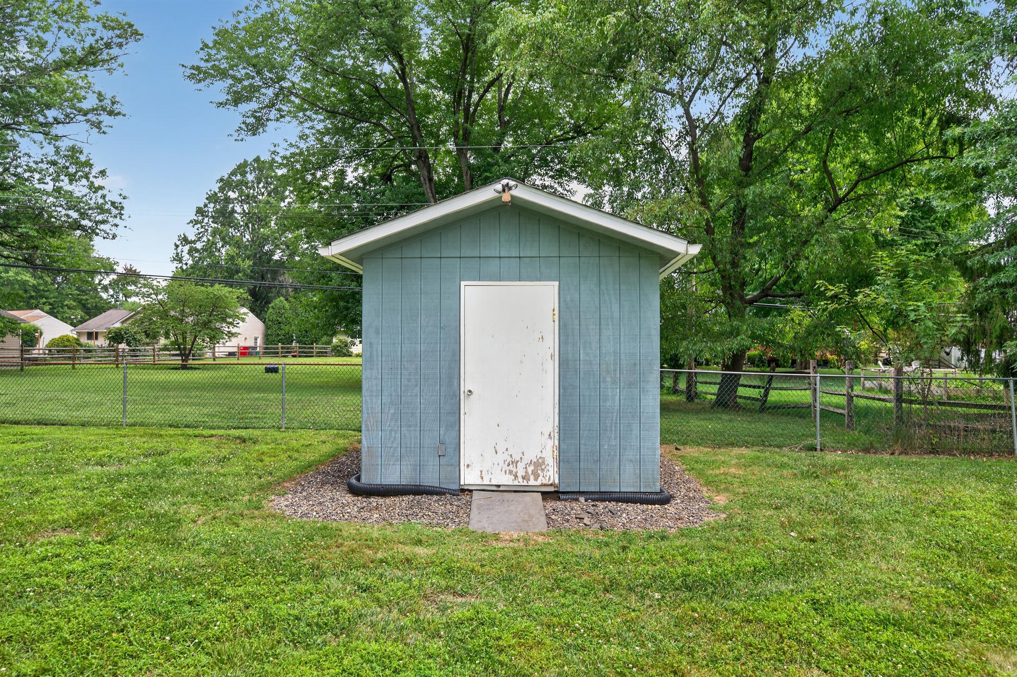 MEETINGHOUSE VIL - Residential