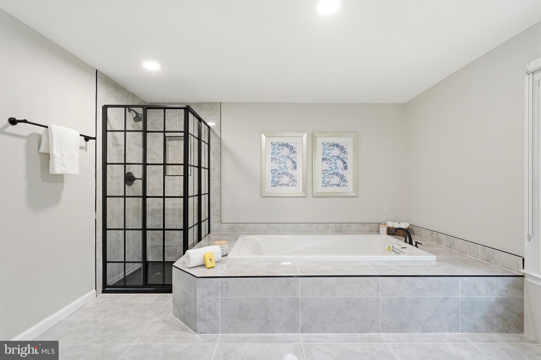 ASHBURN VILLAGE - Residential
