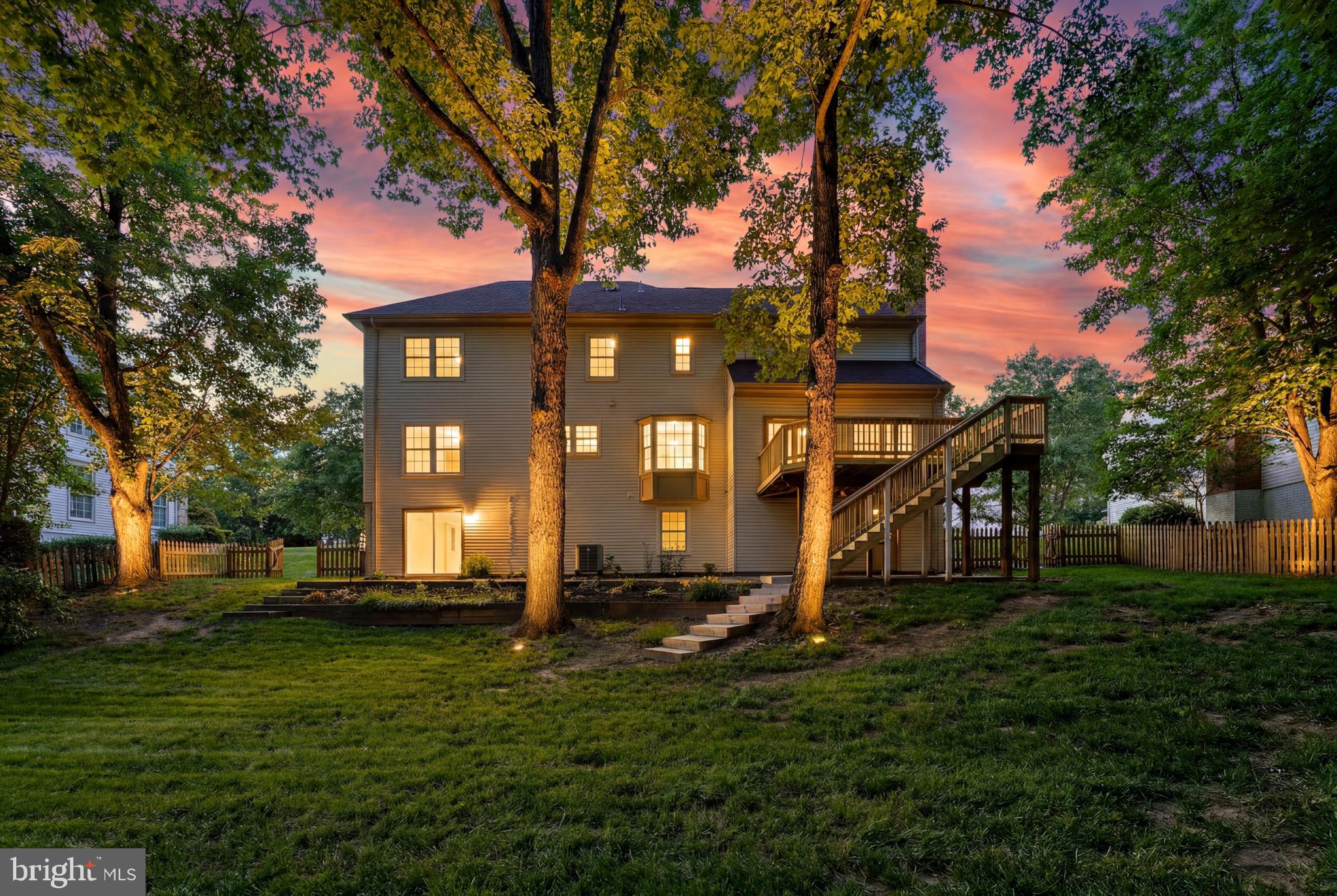 ASHBURN VILLAGE - Residential