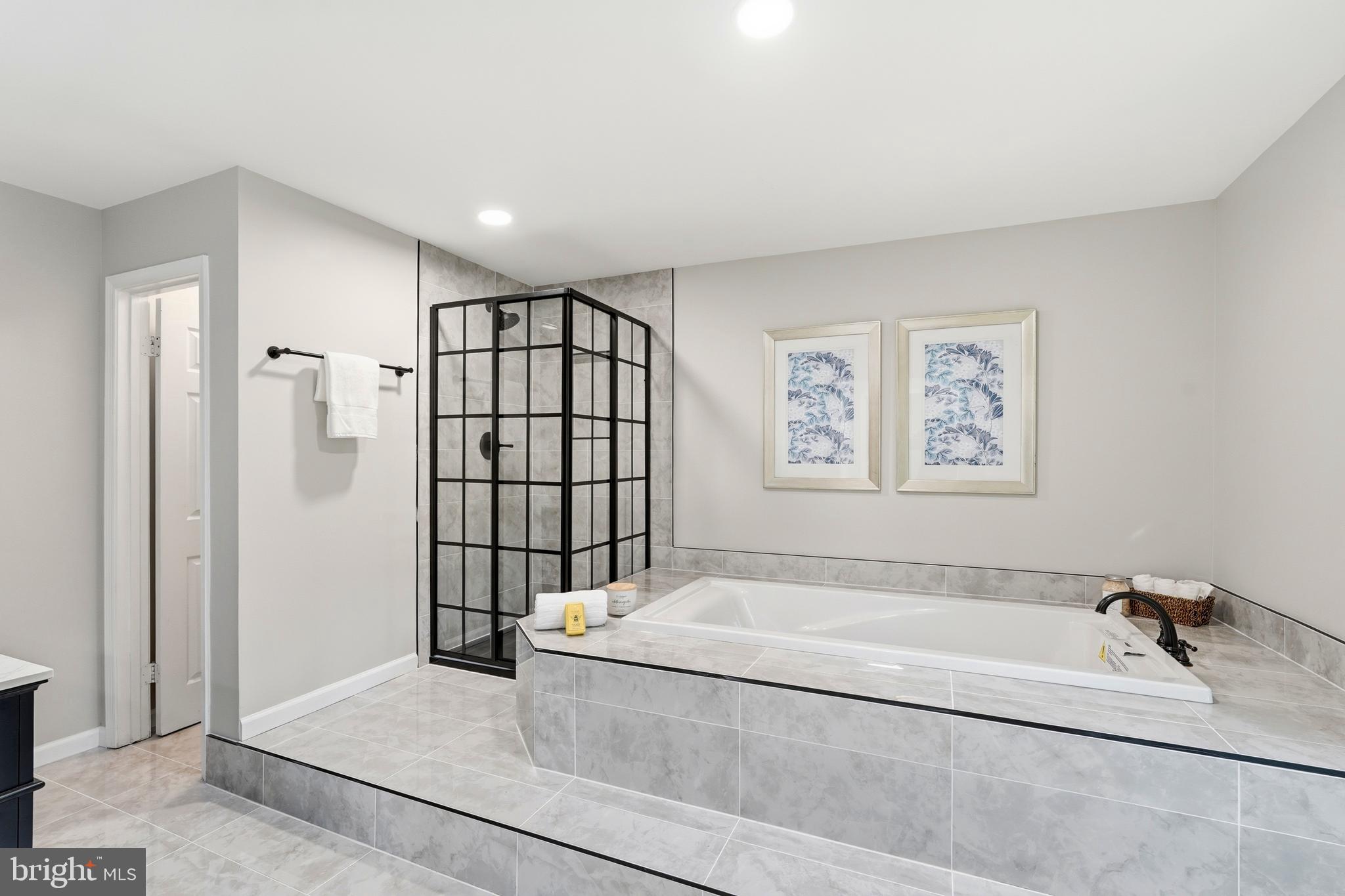 ASHBURN VILLAGE - Residential