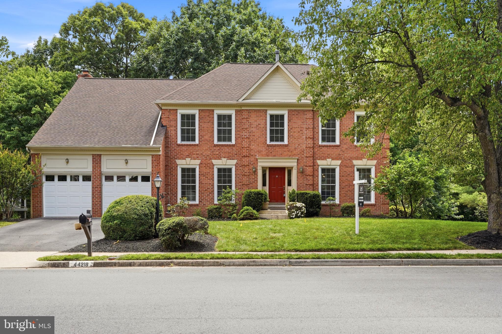 ASHBURN VILLAGE - Residential
