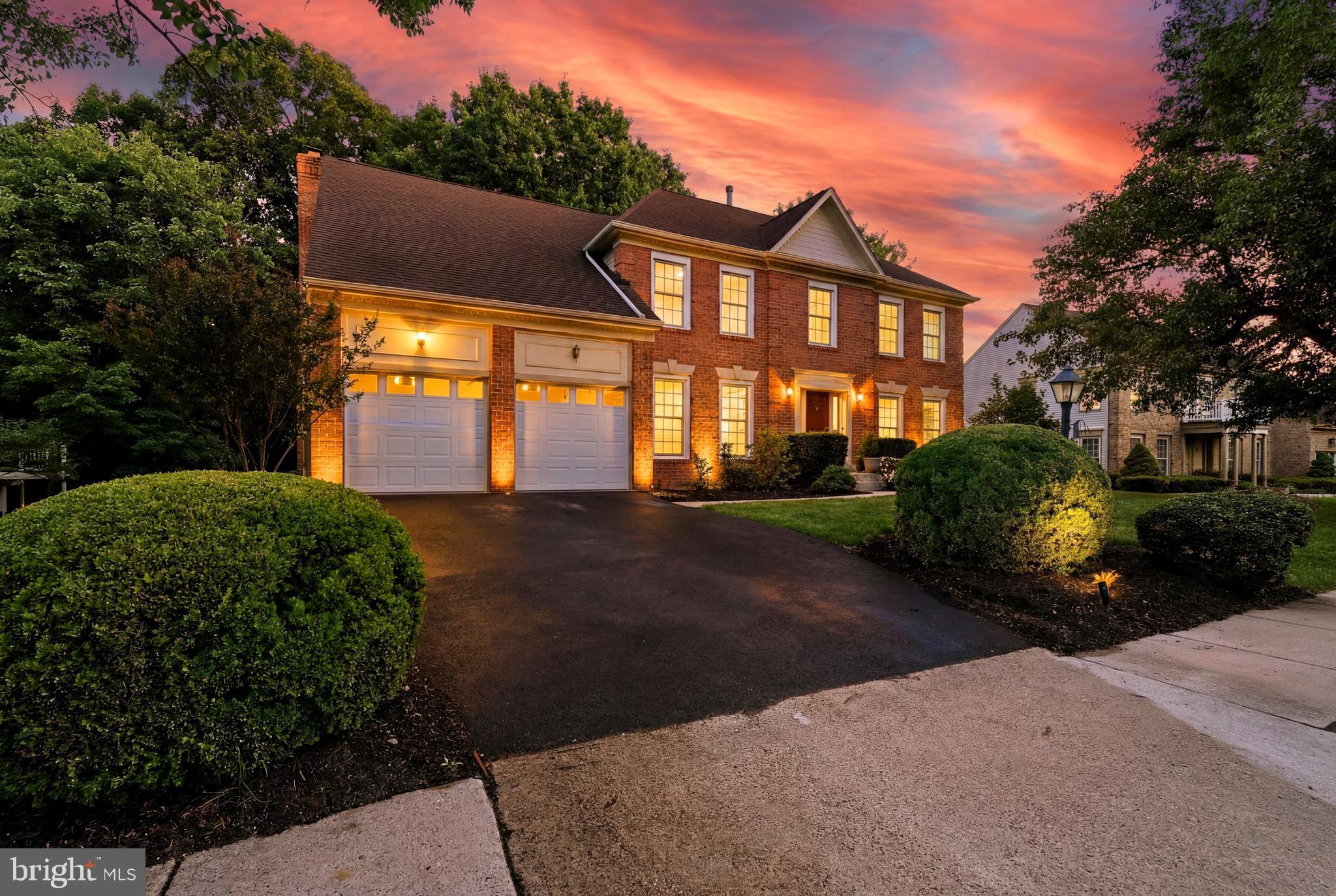 ASHBURN VILLAGE - Residential