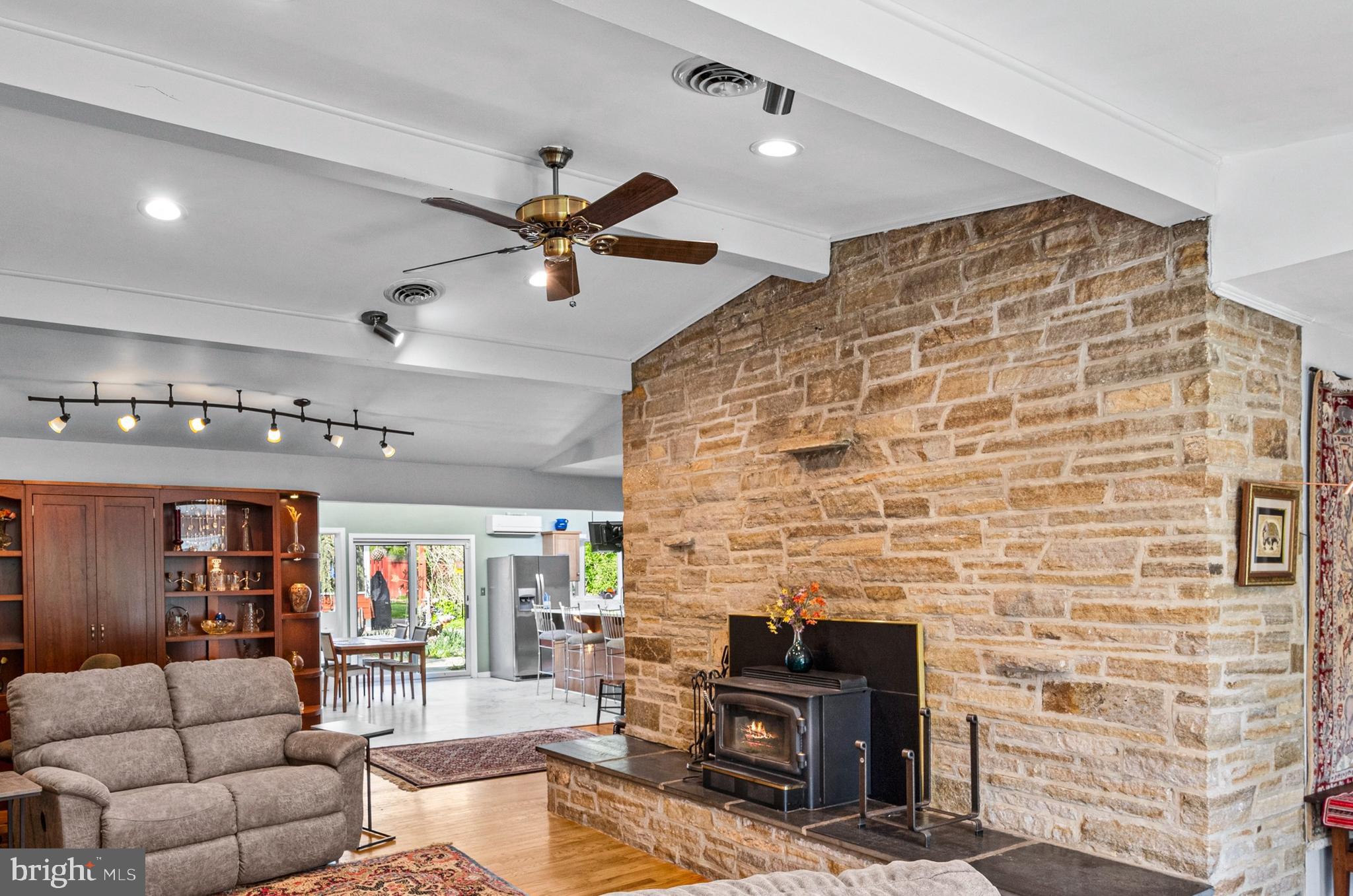 ATHOLTON SQUARE - Residential