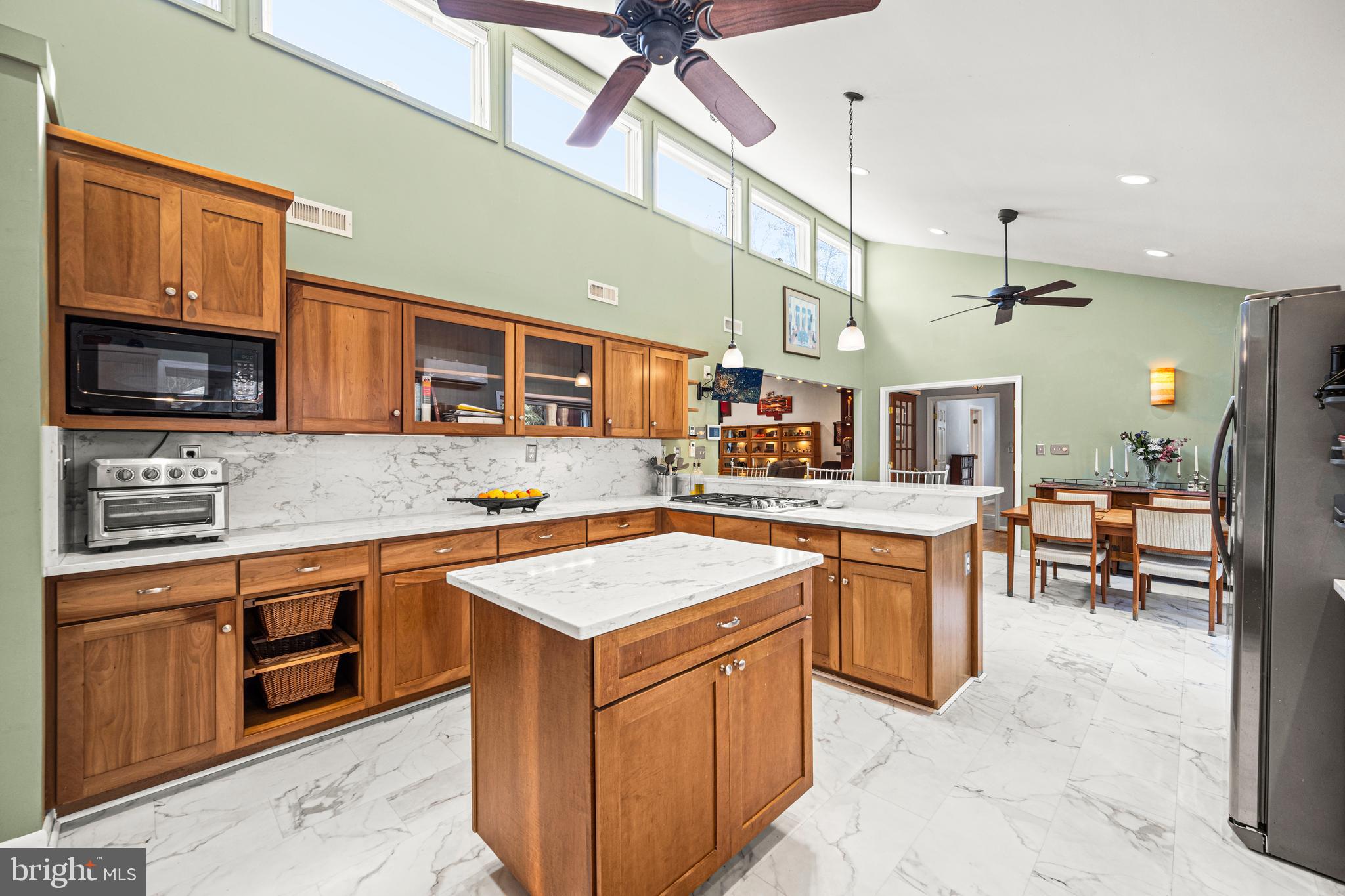 ATHOLTON SQUARE - Residential