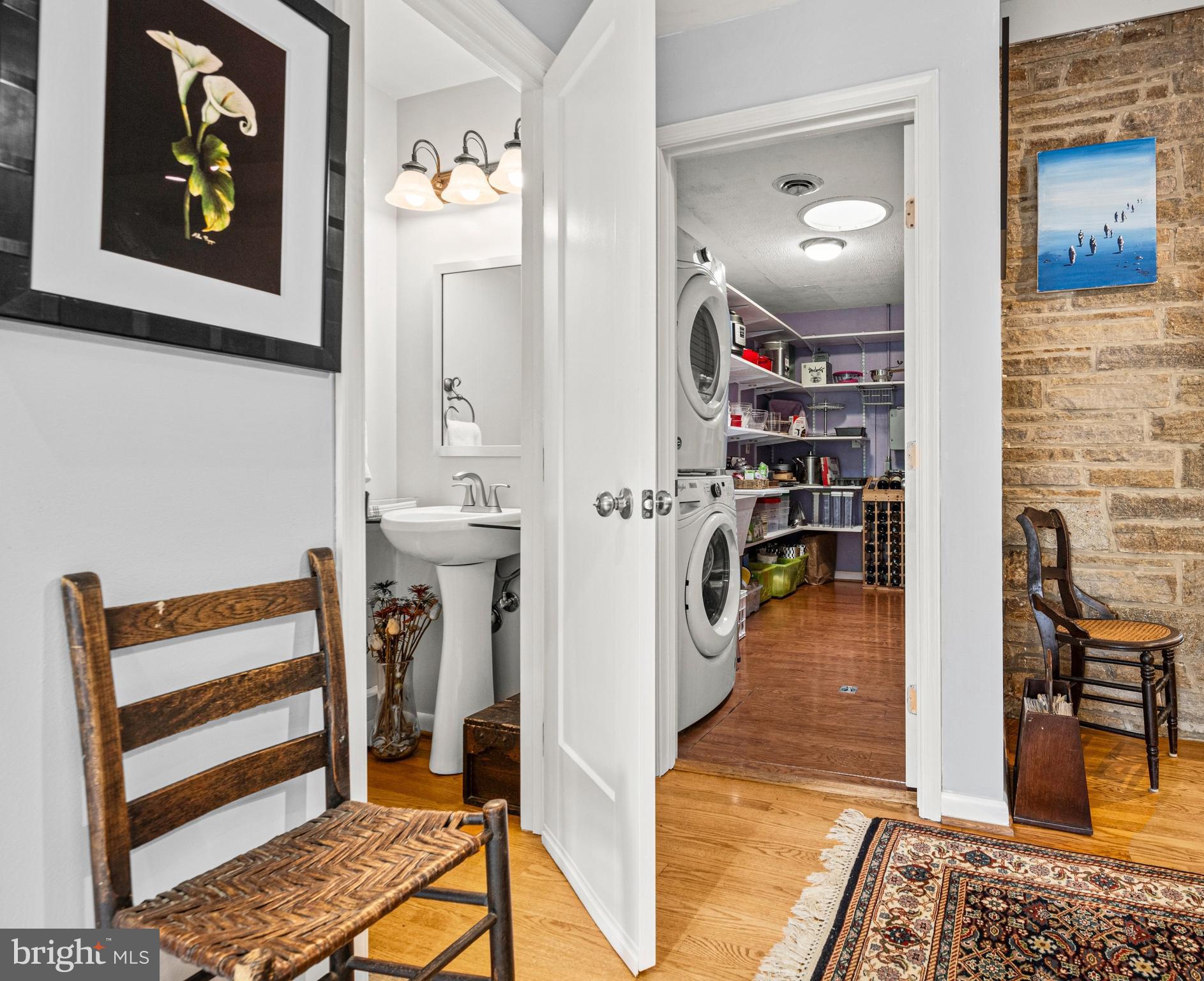 ATHOLTON SQUARE - Residential