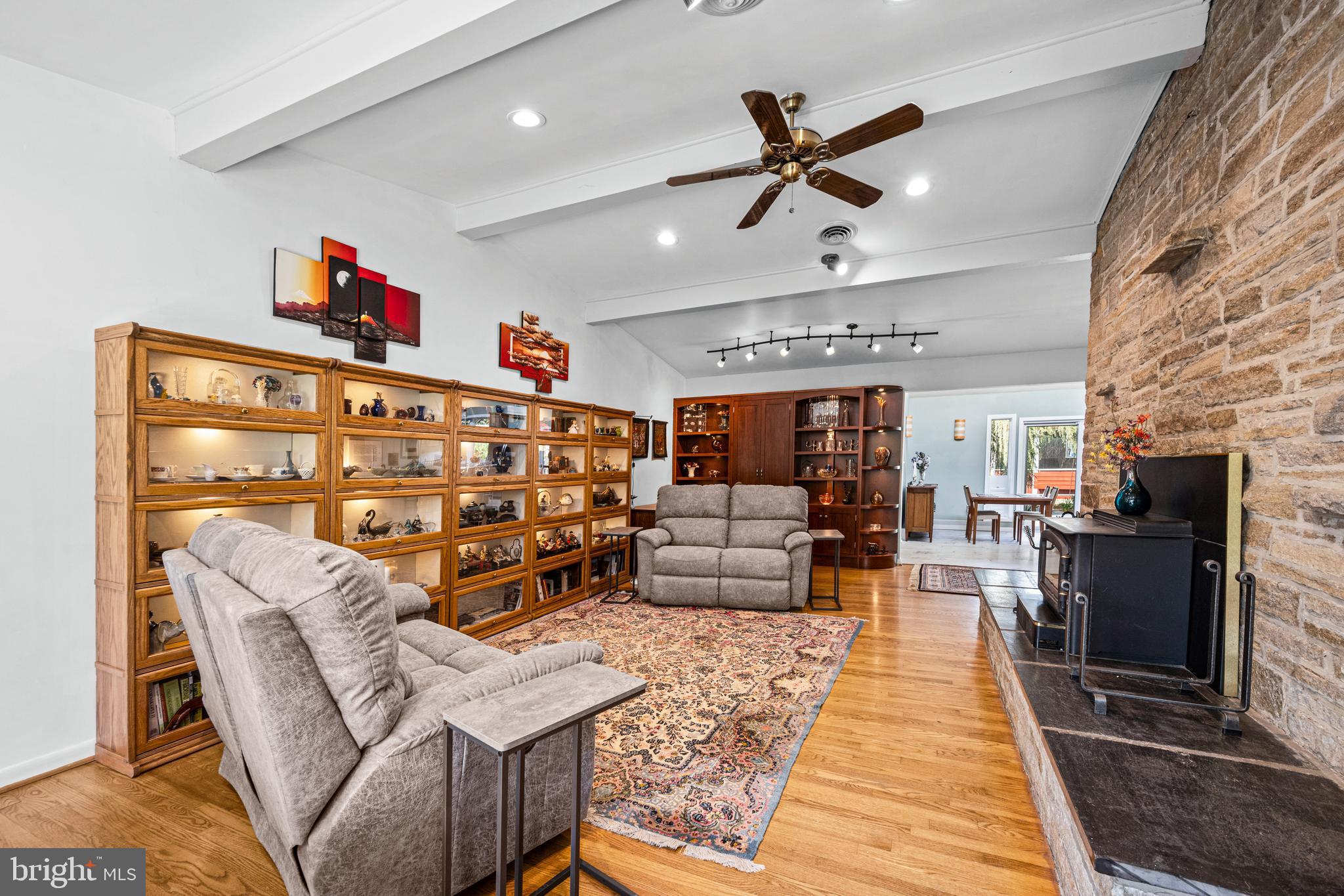 ATHOLTON SQUARE - Residential