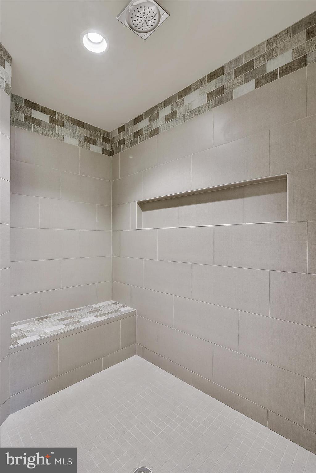 WESTHAMPTON - Residential