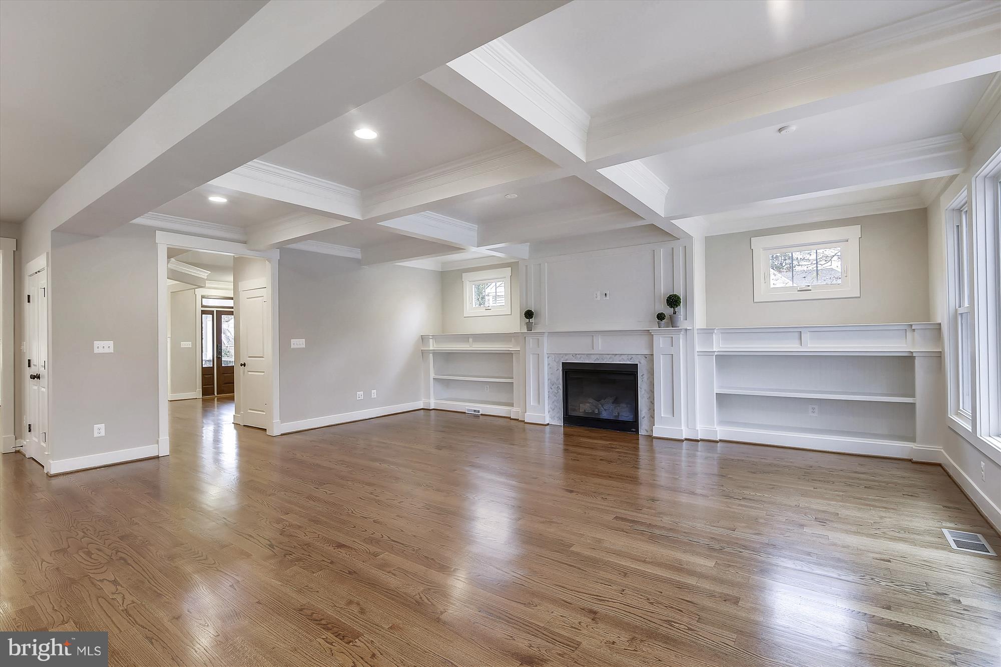 WESTHAMPTON - Residential