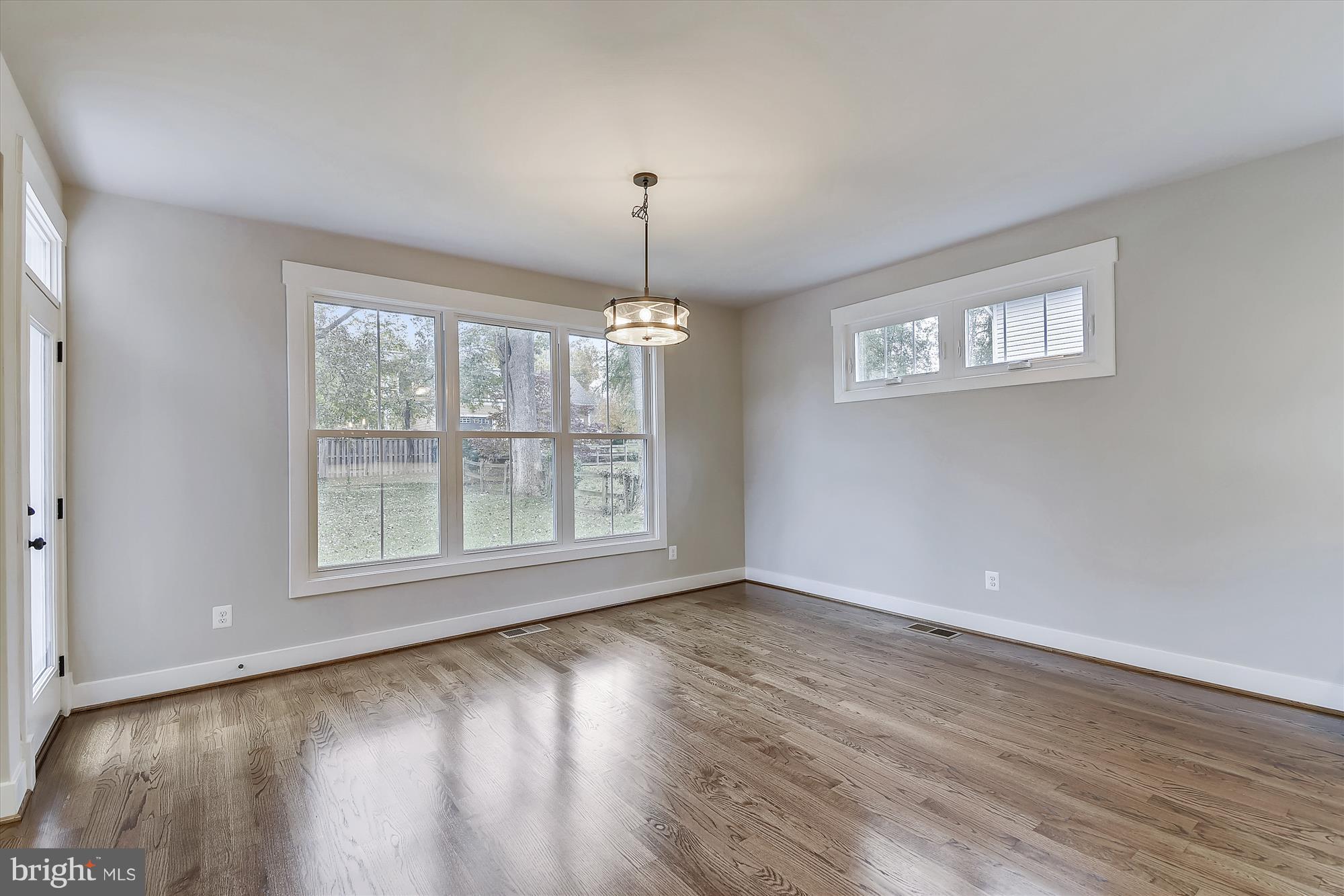 WESTHAMPTON - Residential