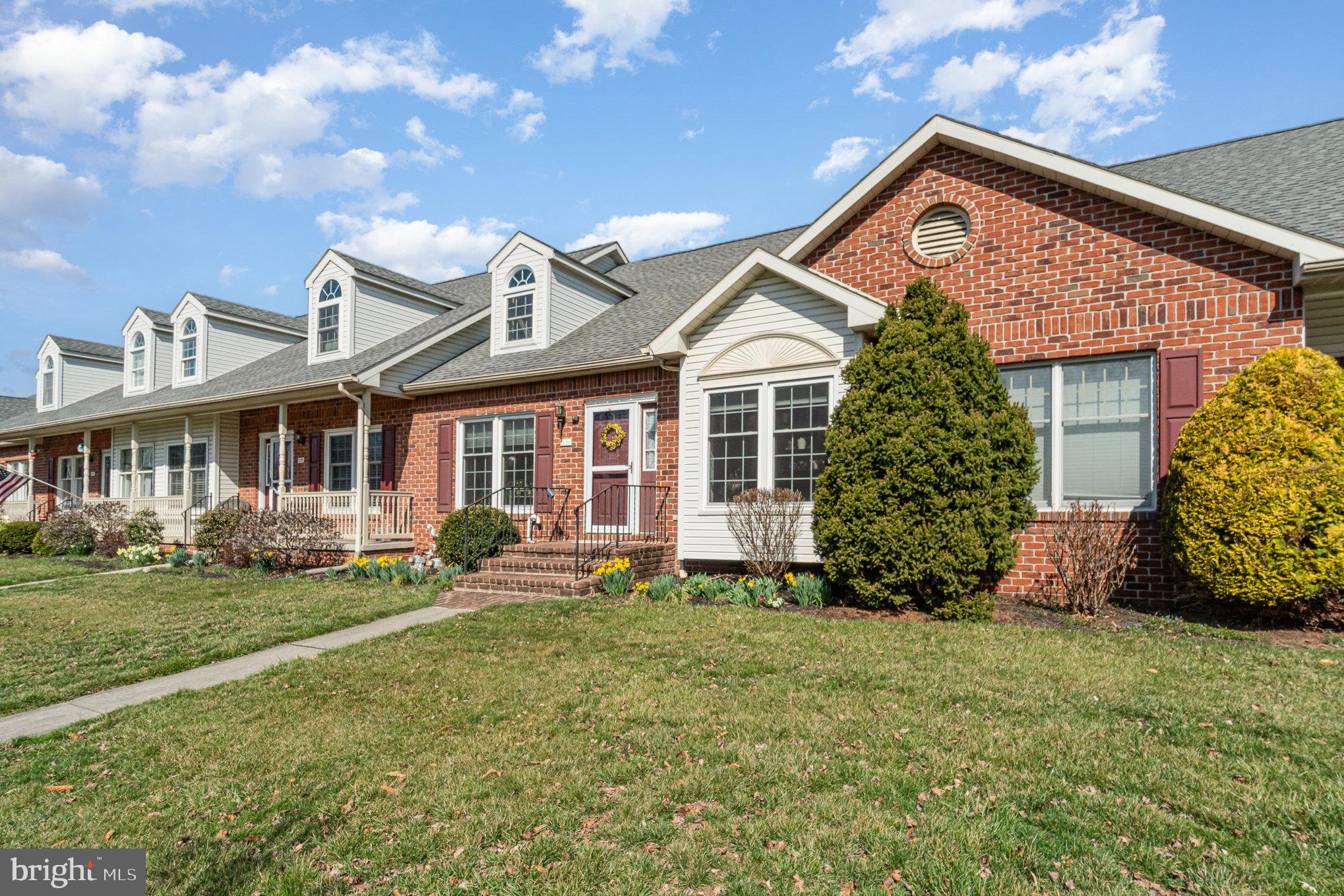 WALNUT COURT - Residential