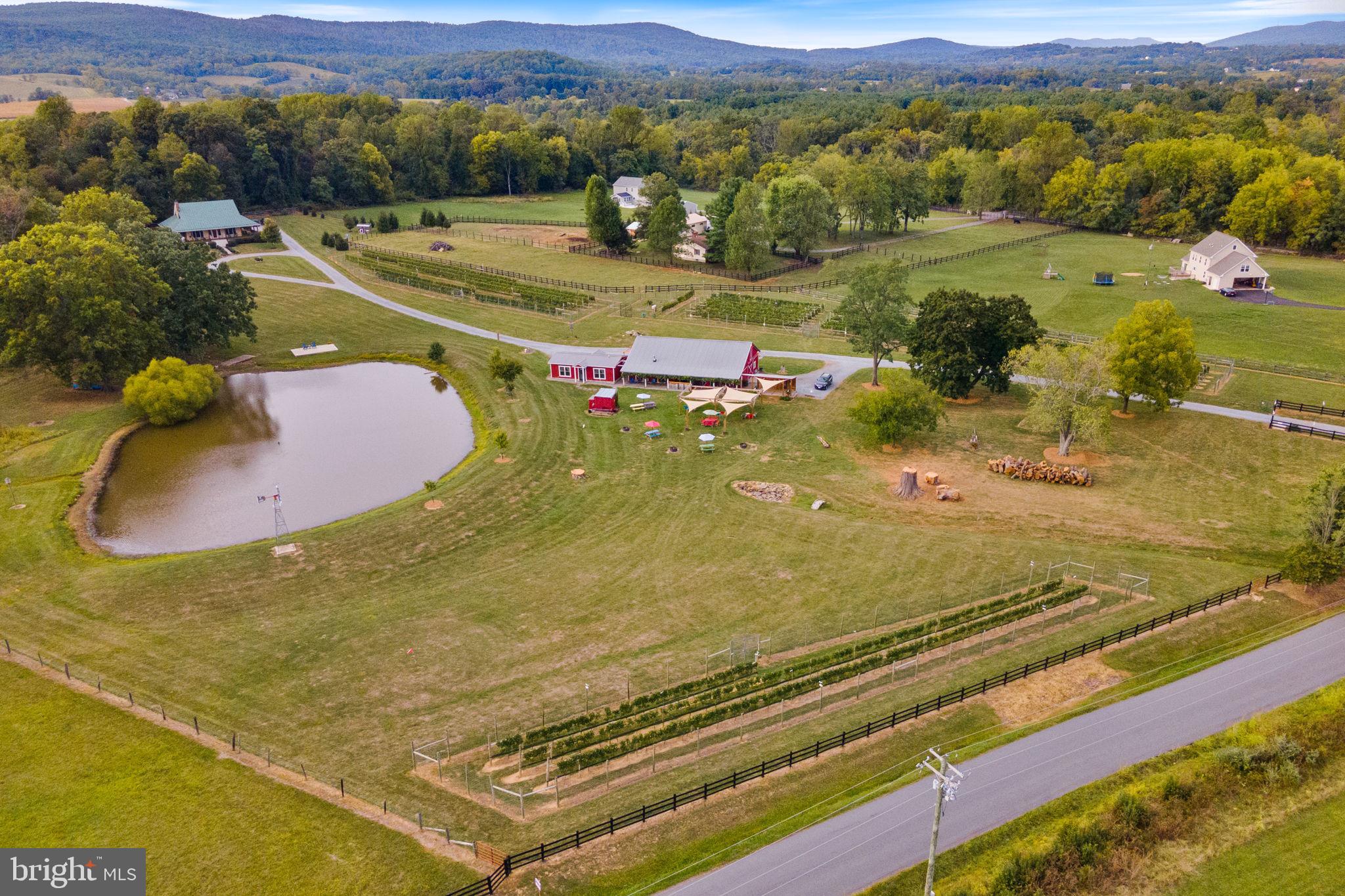 HOUGH FARM - Farm