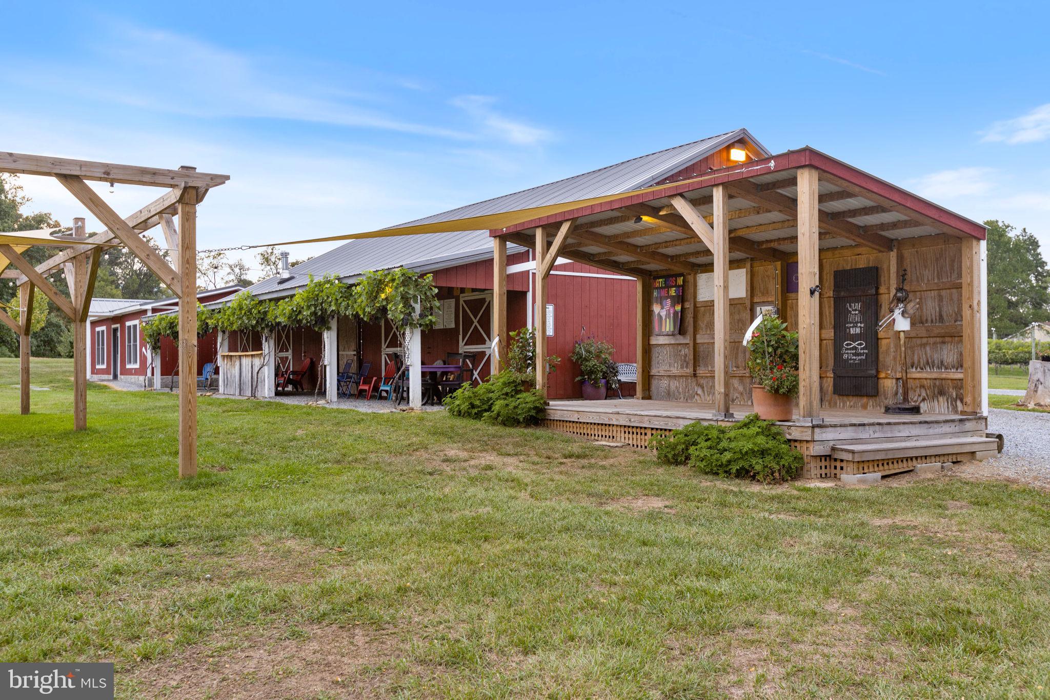 HOUGH FARM - Farm